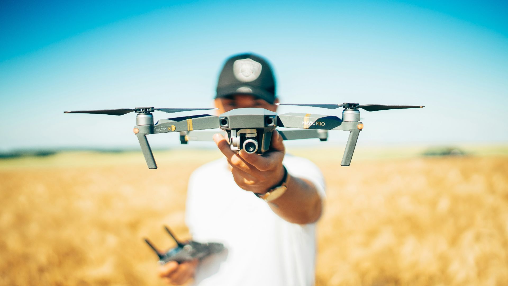 shallow focus photography of quadcopter