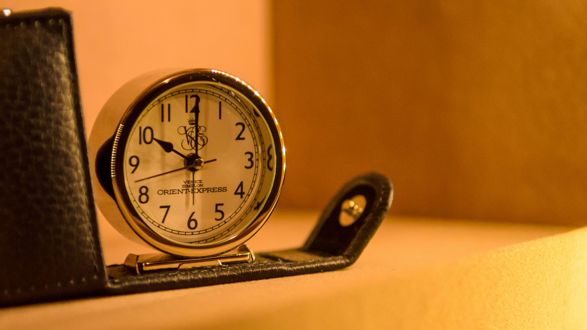 white and black table clock