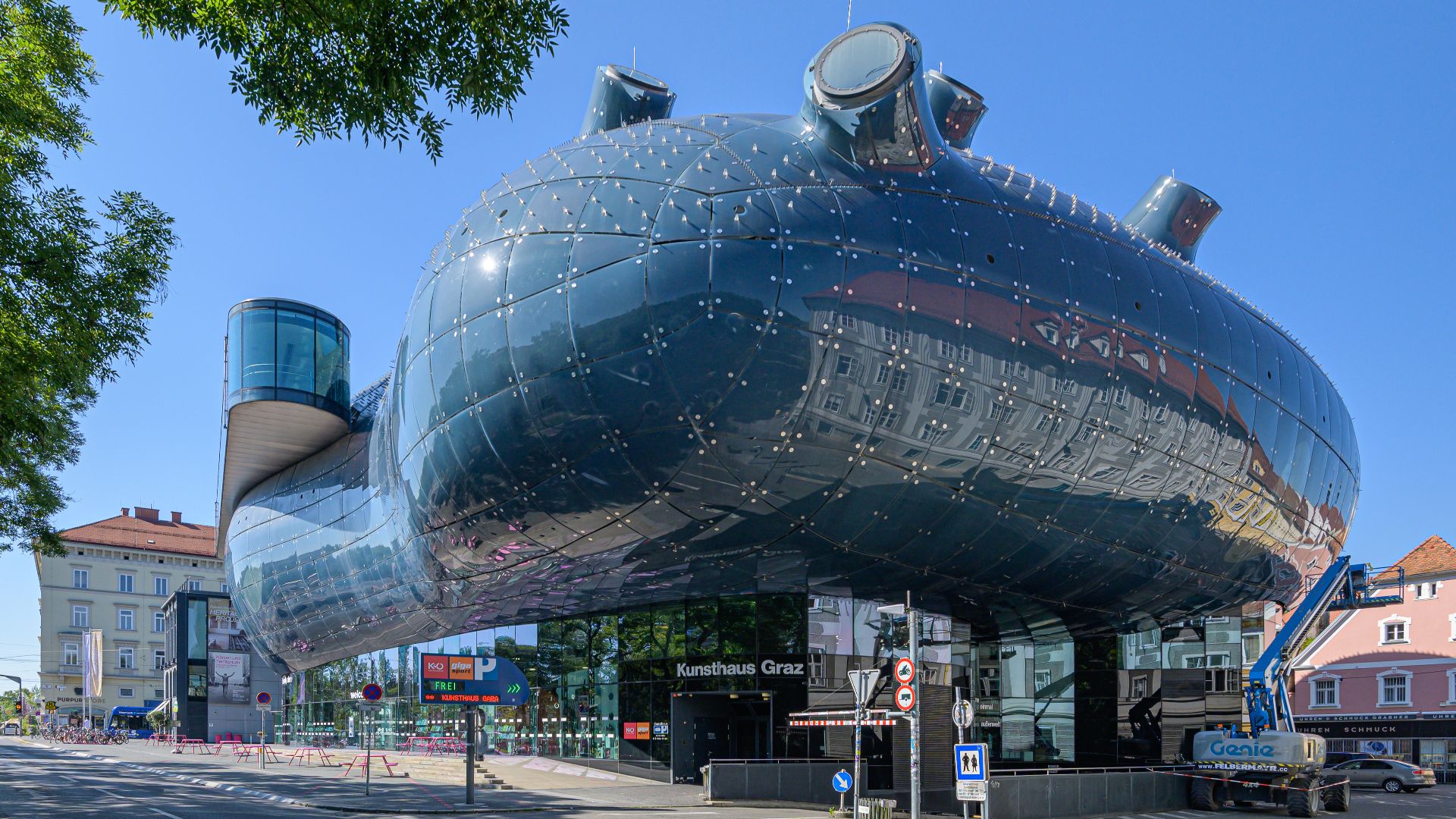 File:Graz Kunsthaus-4476.jpg