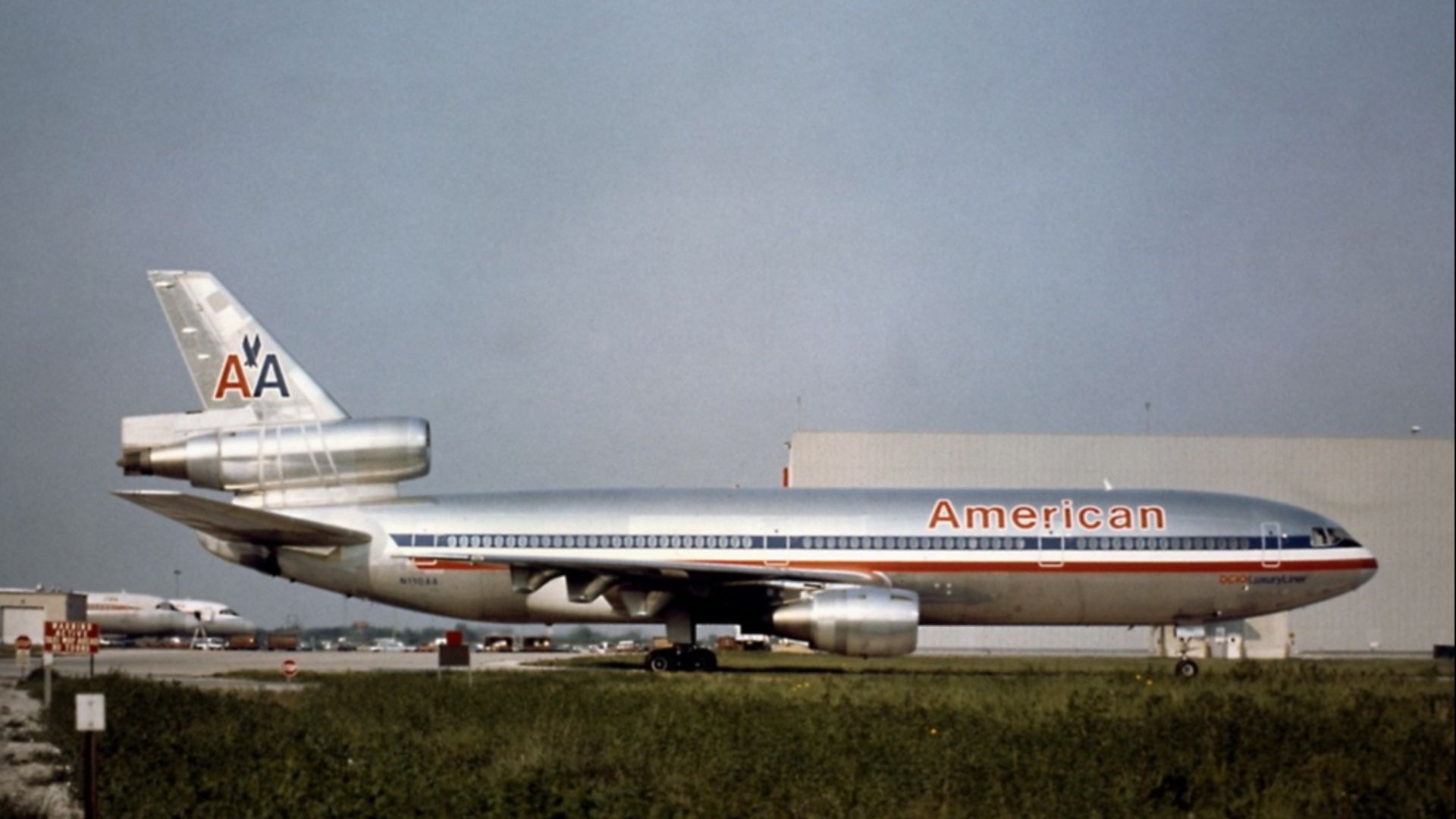 File:McDonnell Douglas DC-10-10, American Airlines JP5931060.jpg