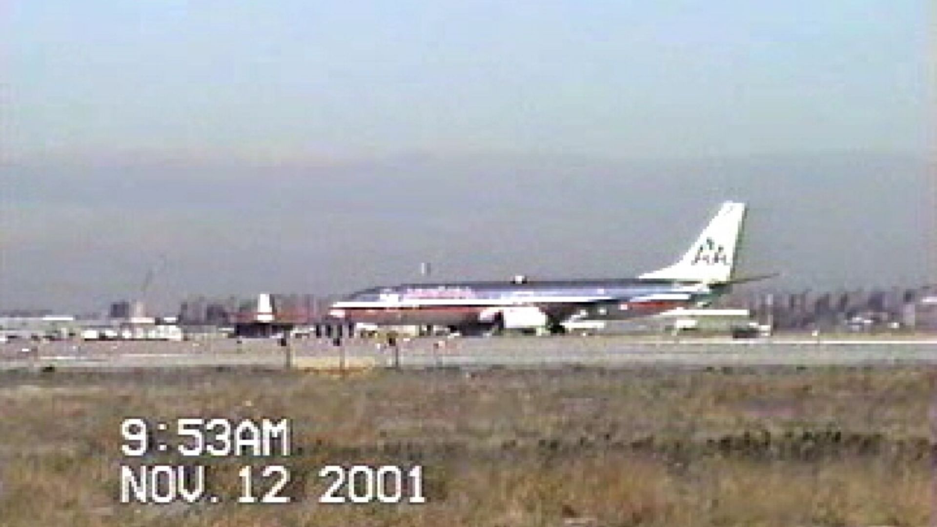 File:American Airlines 587 before takeoff.jpg