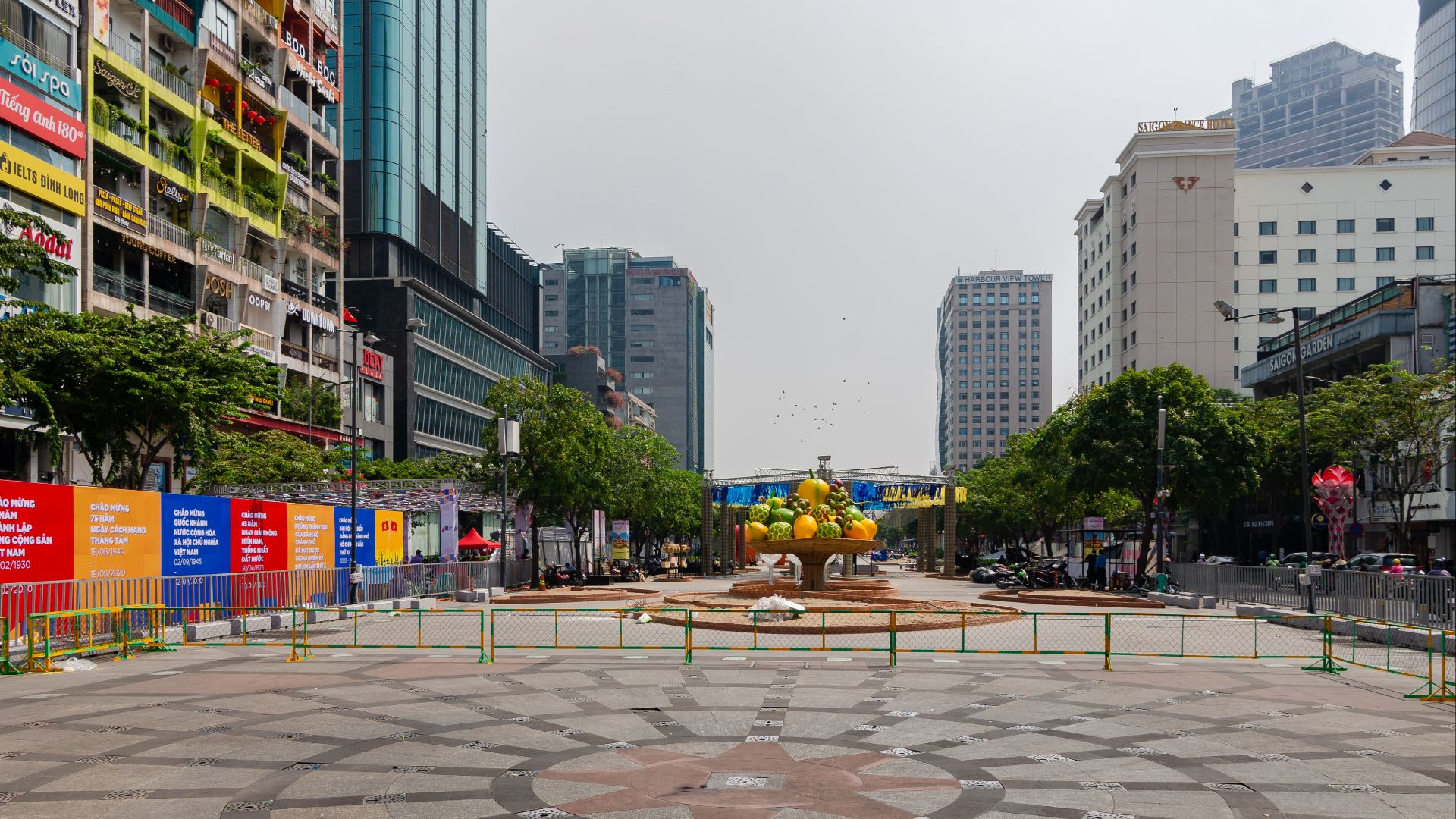 File:Ho Chi Minh City, Nguyen Hue Street, 2020-01 CN-01.jpg
