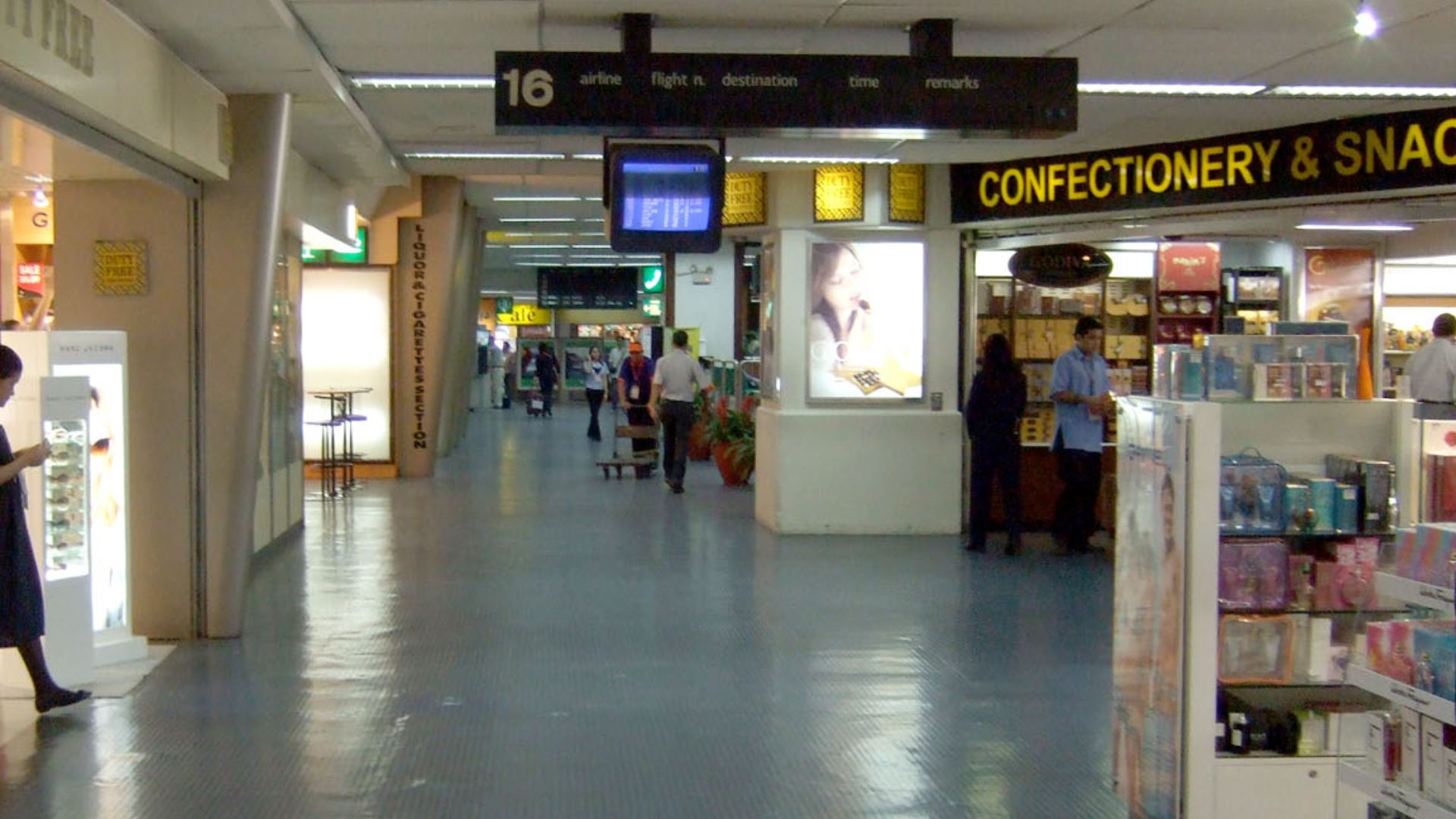 File:Manila NinoyAquino InternationalAirport DutyFree.jpg