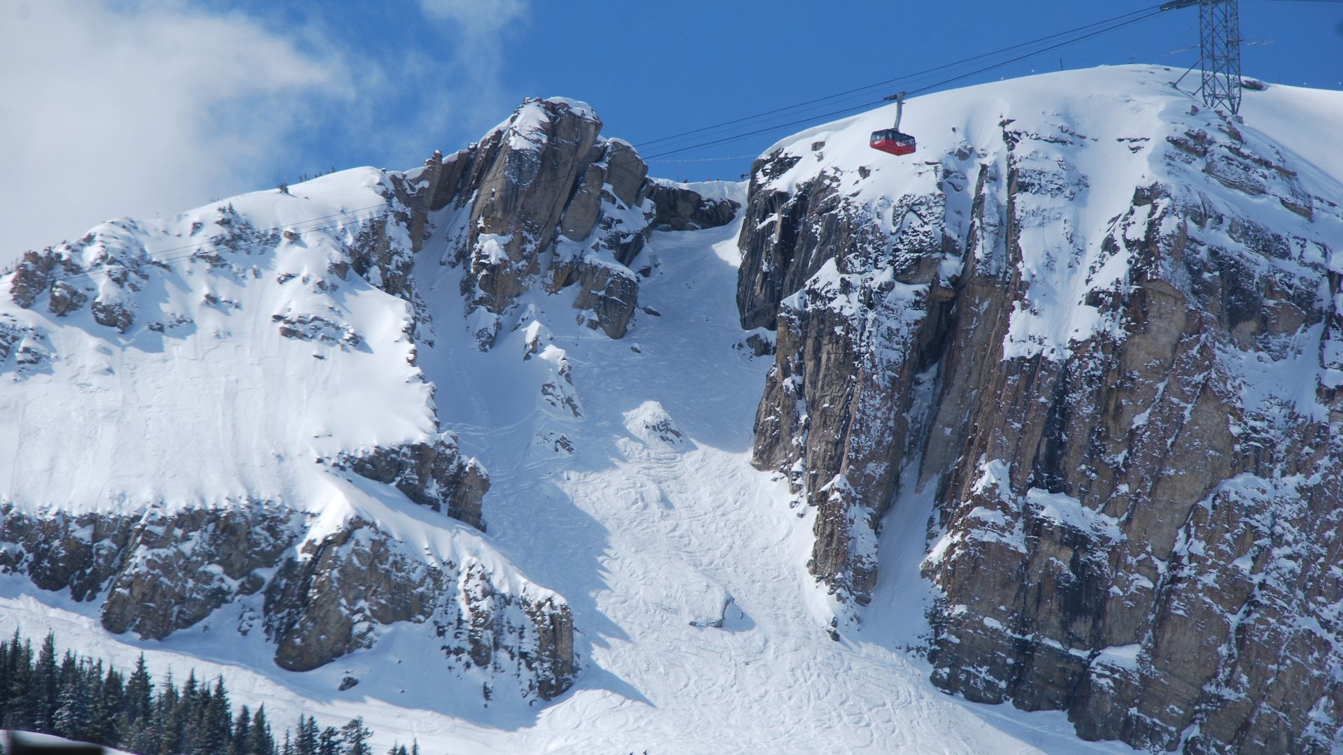 File:Corbet's Couloir jackson hole.jpg