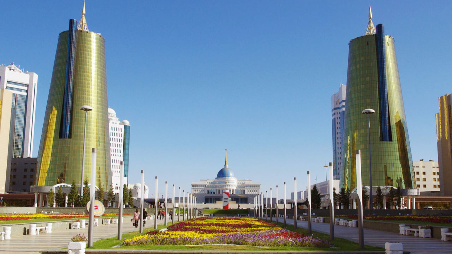 File:Central Downtown Astana 1.jpg