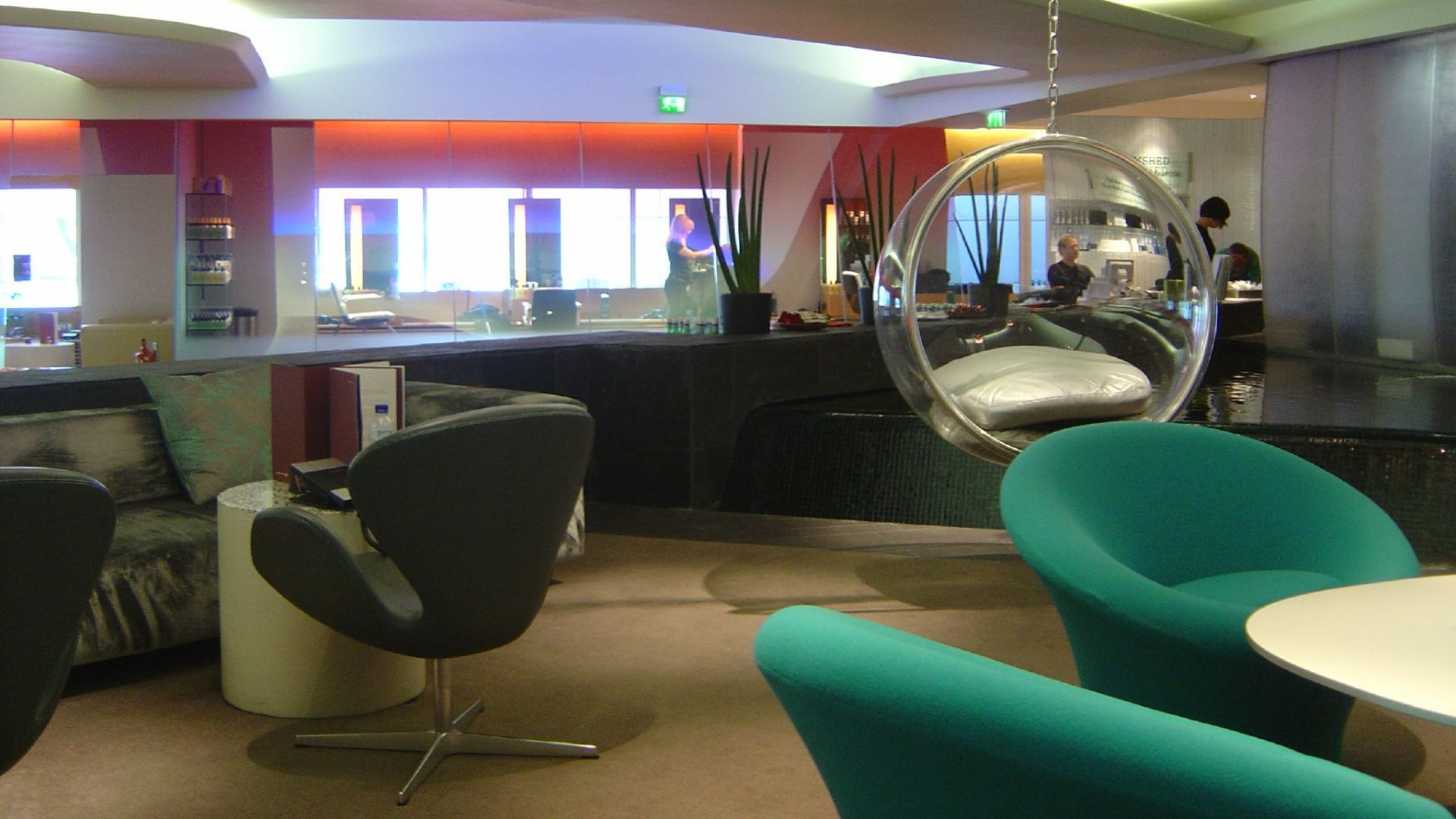 File:Virgin Atlantic Clubhouse Heathrow - Tips for Travellers.jpg