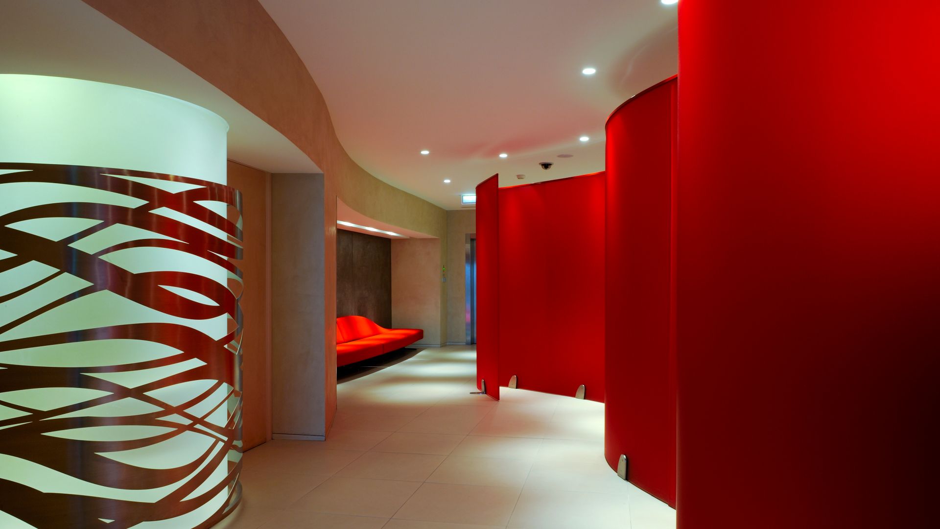 File:Air france SAlon 1ere 3.jpg