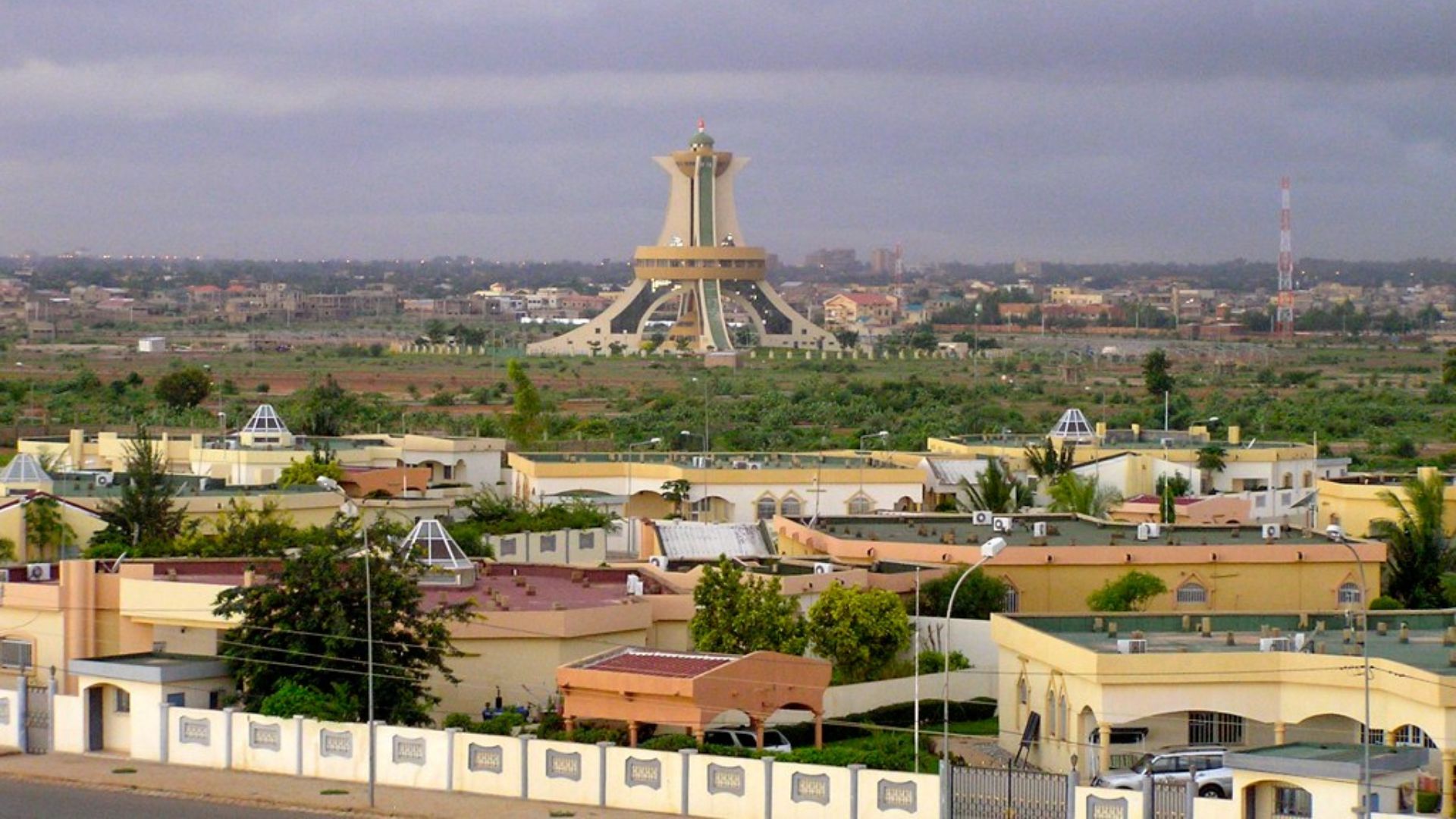 File:Place Memorial auz Heros Nationaux in Burkina Faso, 2009.jpg
