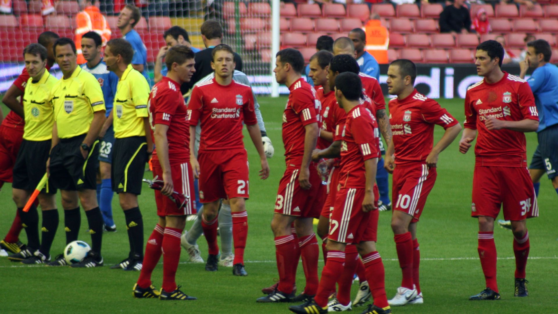 File:Liverpool players before match vs Rabotnicki.jpg