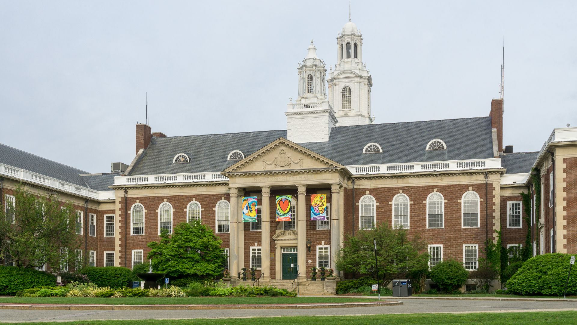 File:City Hall in Newton, Massachusetts.jpg