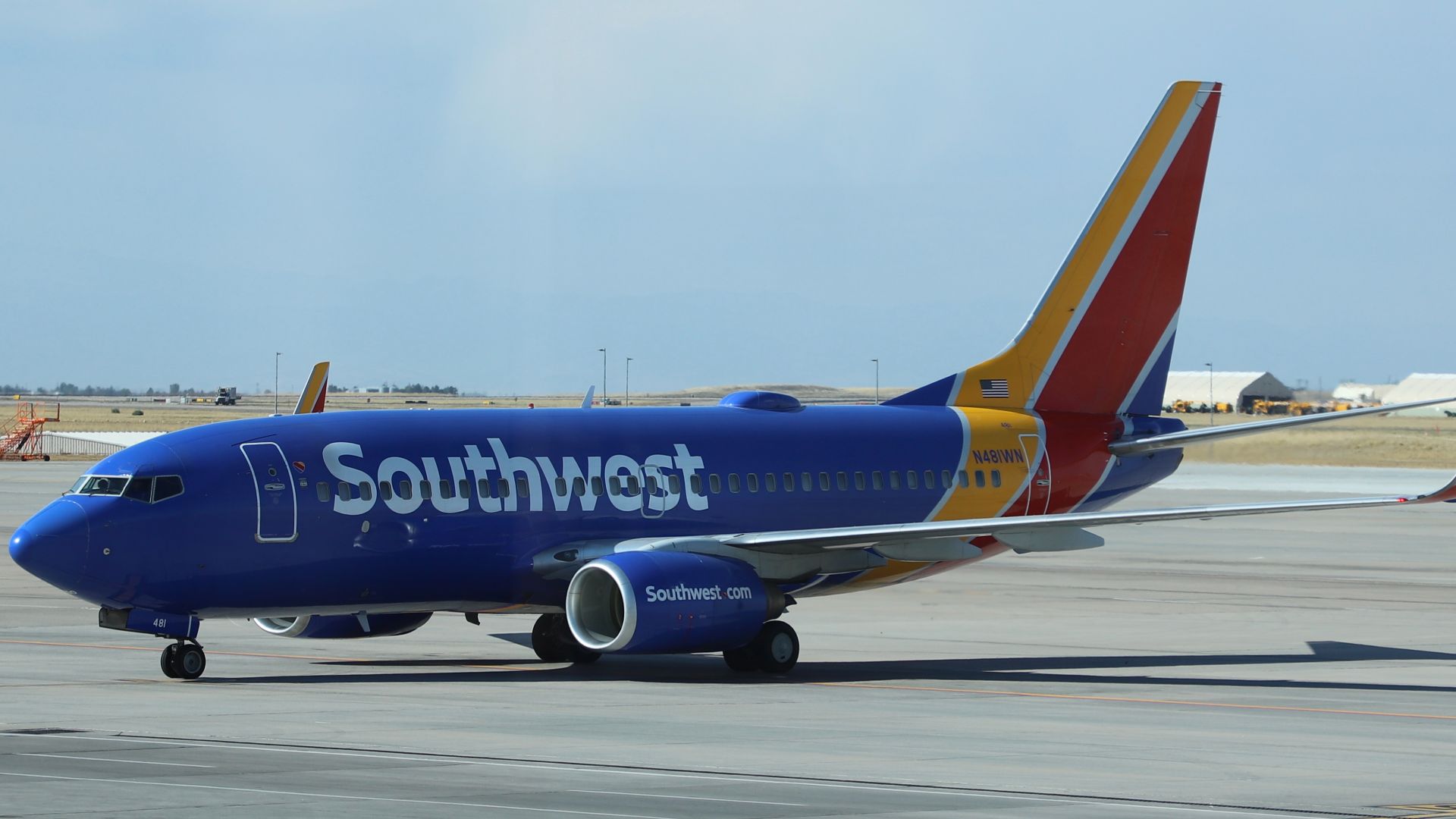 File:Southwest Airlines 737 N48IWN Denver International Airport.jpg