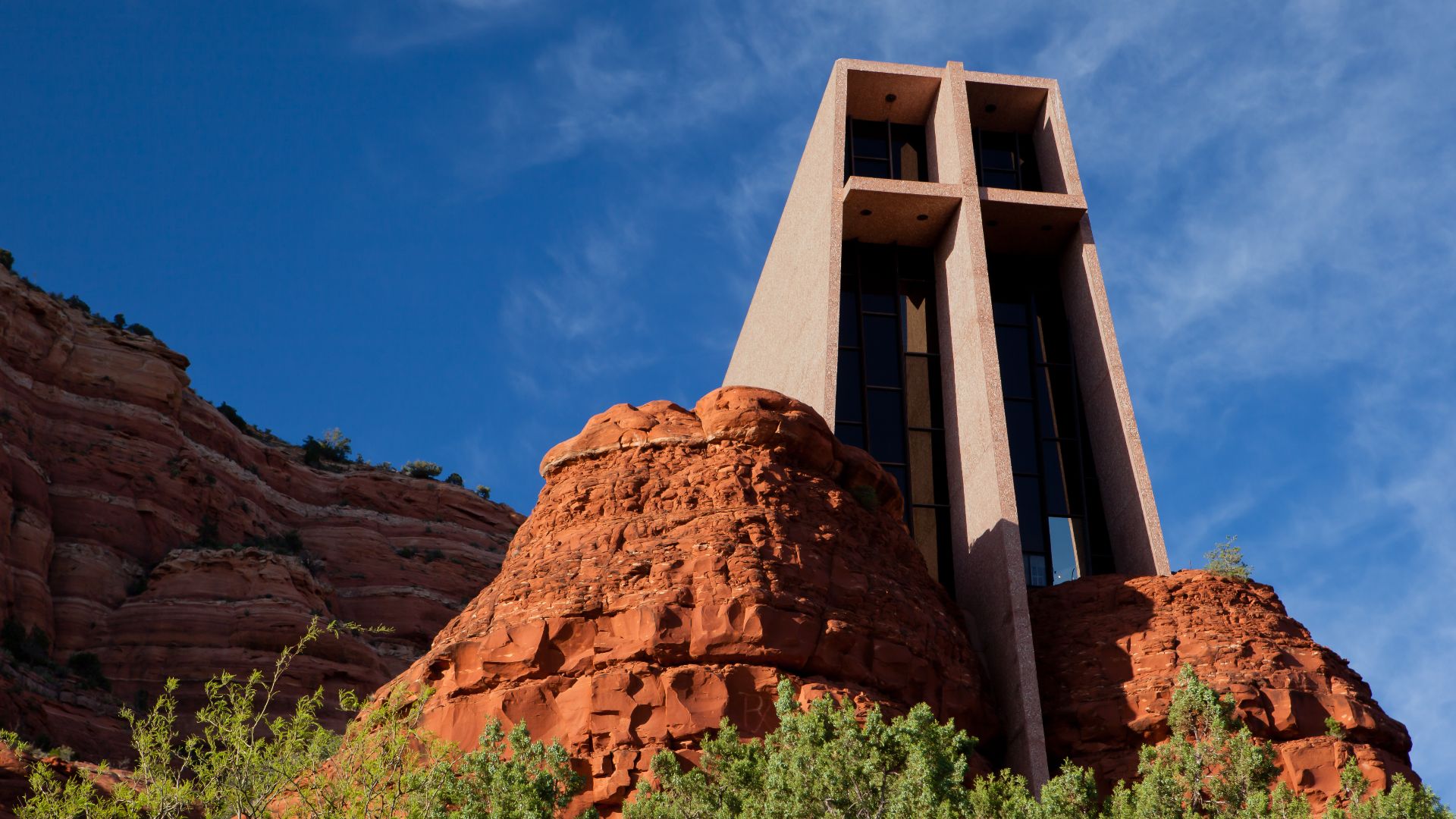 File:Chapel of the Holy Cross, Sedona, AZ.jpg