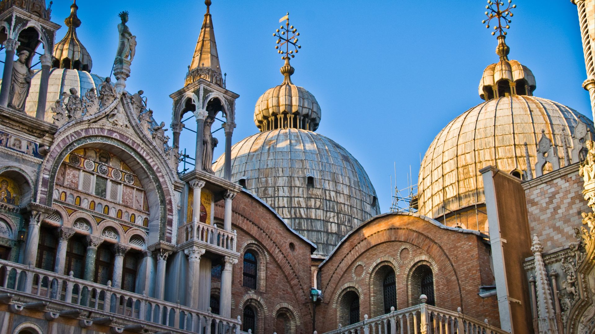 File:Basilica San Marco south-west corner.jpg