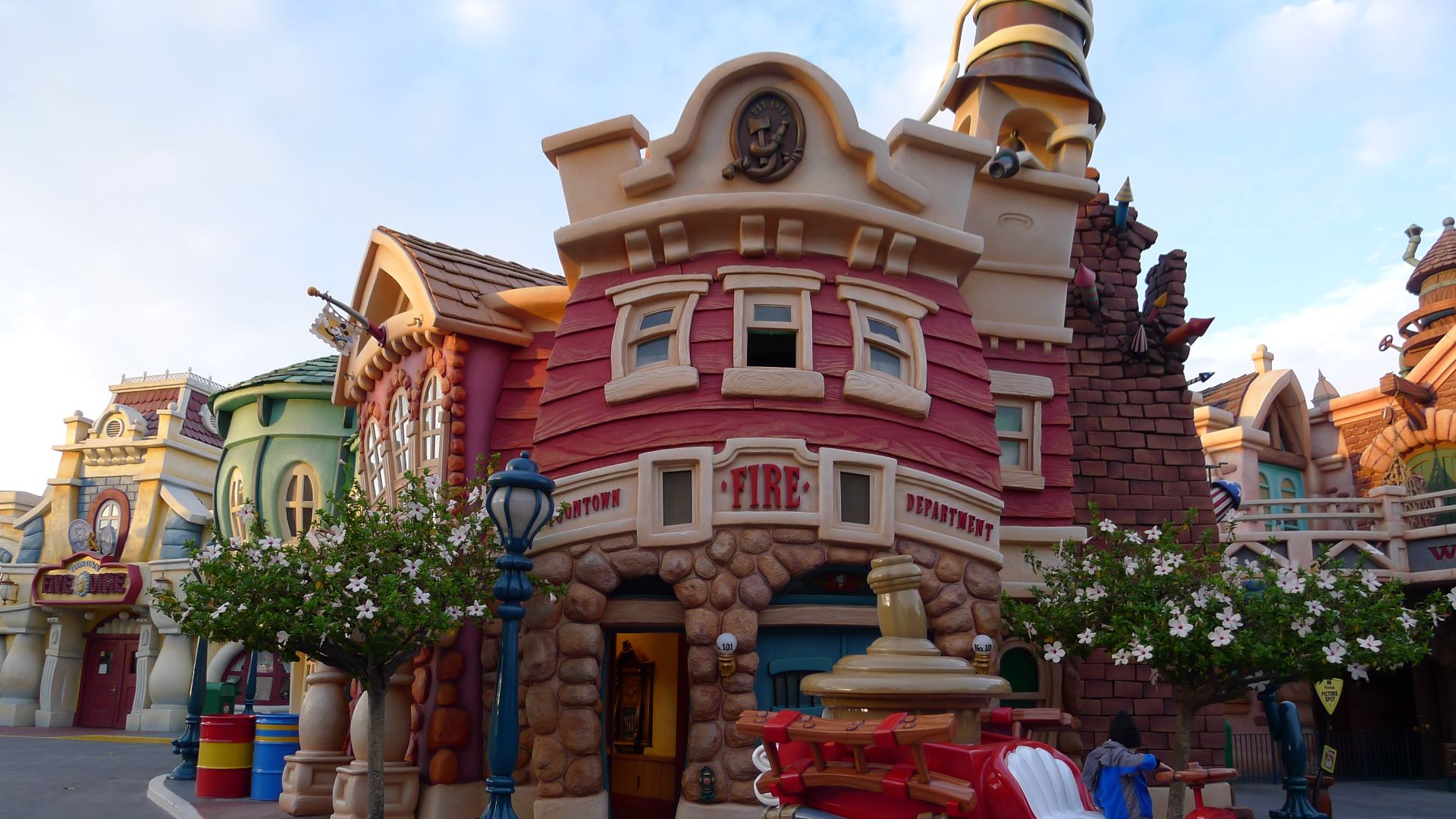 File:Disneyland park - Anaheim Los Angeles California USA (9893870724) (3).jpg