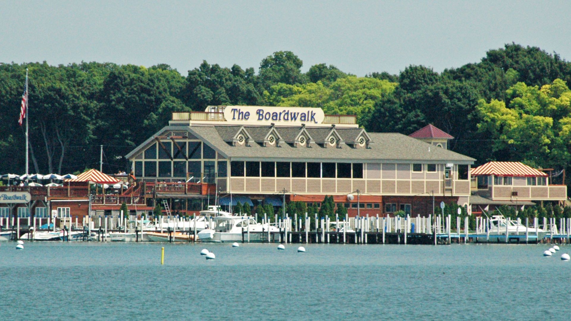 File:Put-in-Bay (South Bass Island, Lake Erie, Ohio, USA) (48627946082).jpg