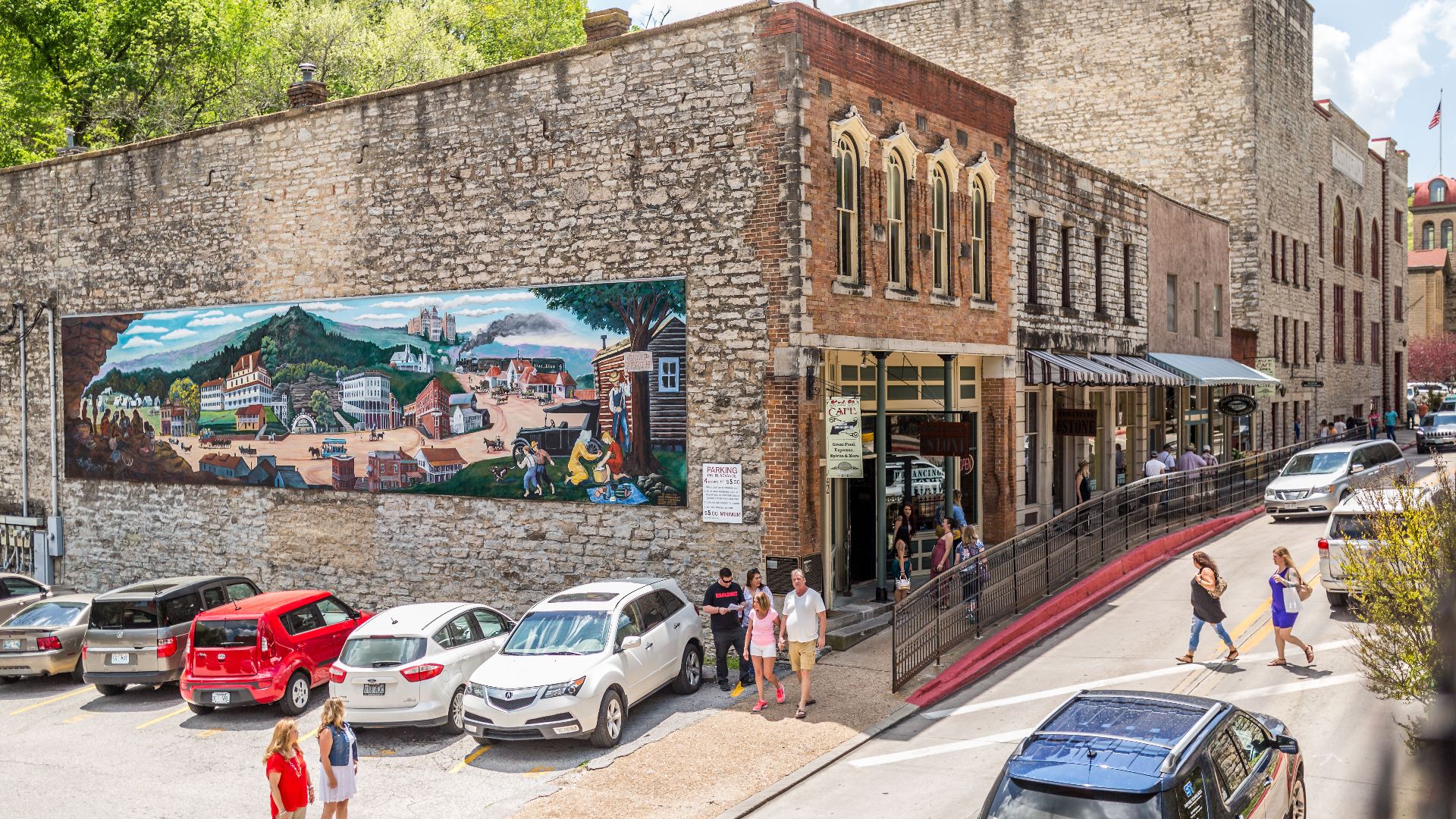 File:Downtown Eureka Springs at Main St.jpg