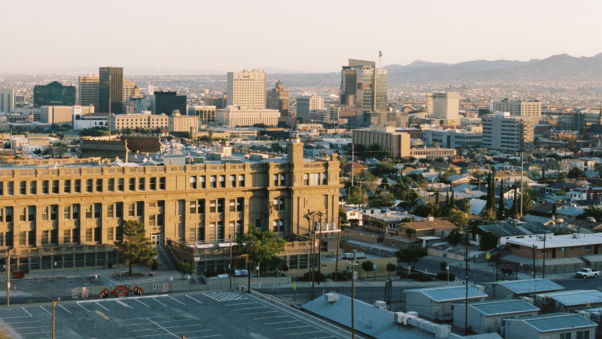 city with high rise buildings during daytime
