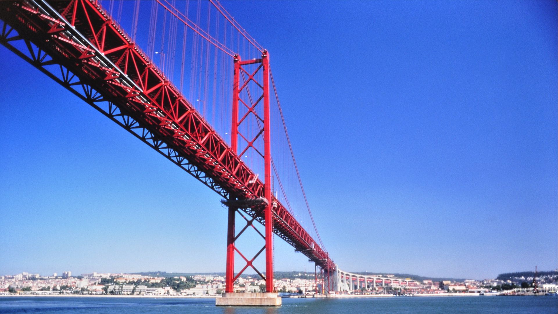 File:Ponte 25 de Abril (40824976620).jpg
