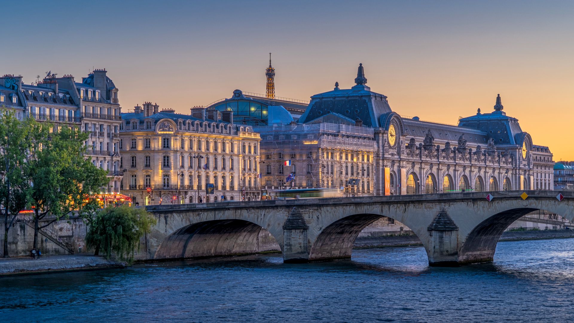 File:Pont Royal and Musée d'Orsay, Paris 10 July 2020.jpg