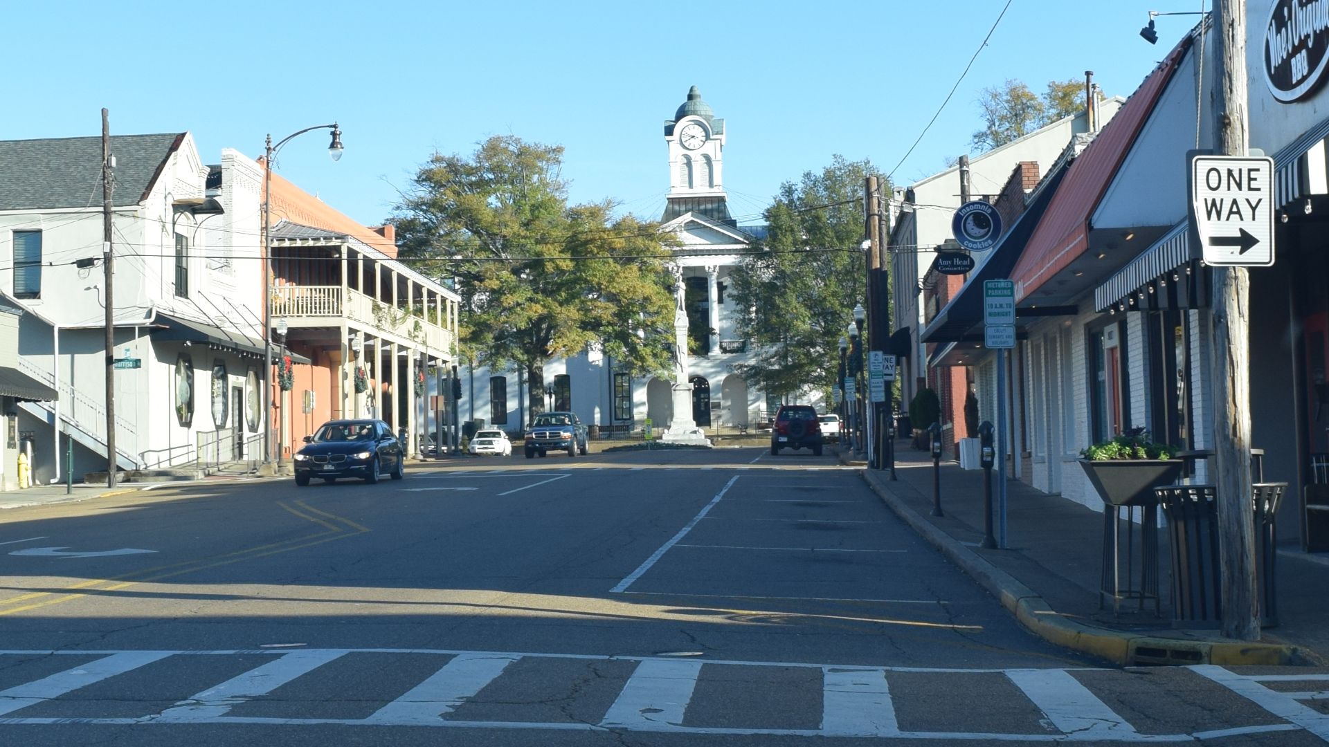 File:South Lamar Boulevard Oxford Mississippi.jpg