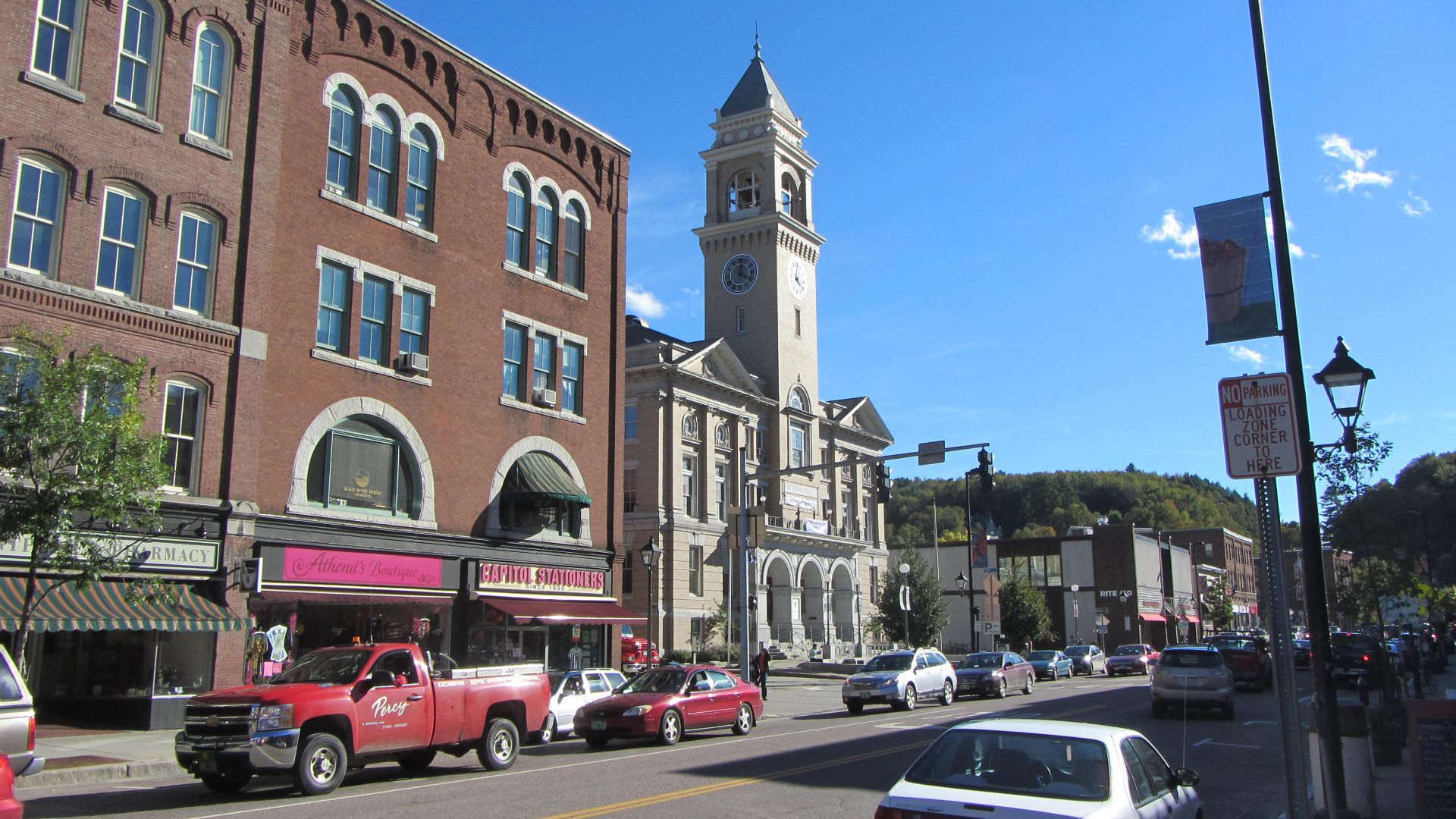File:Main St. near State St., Montpelier, Vermont.jpg