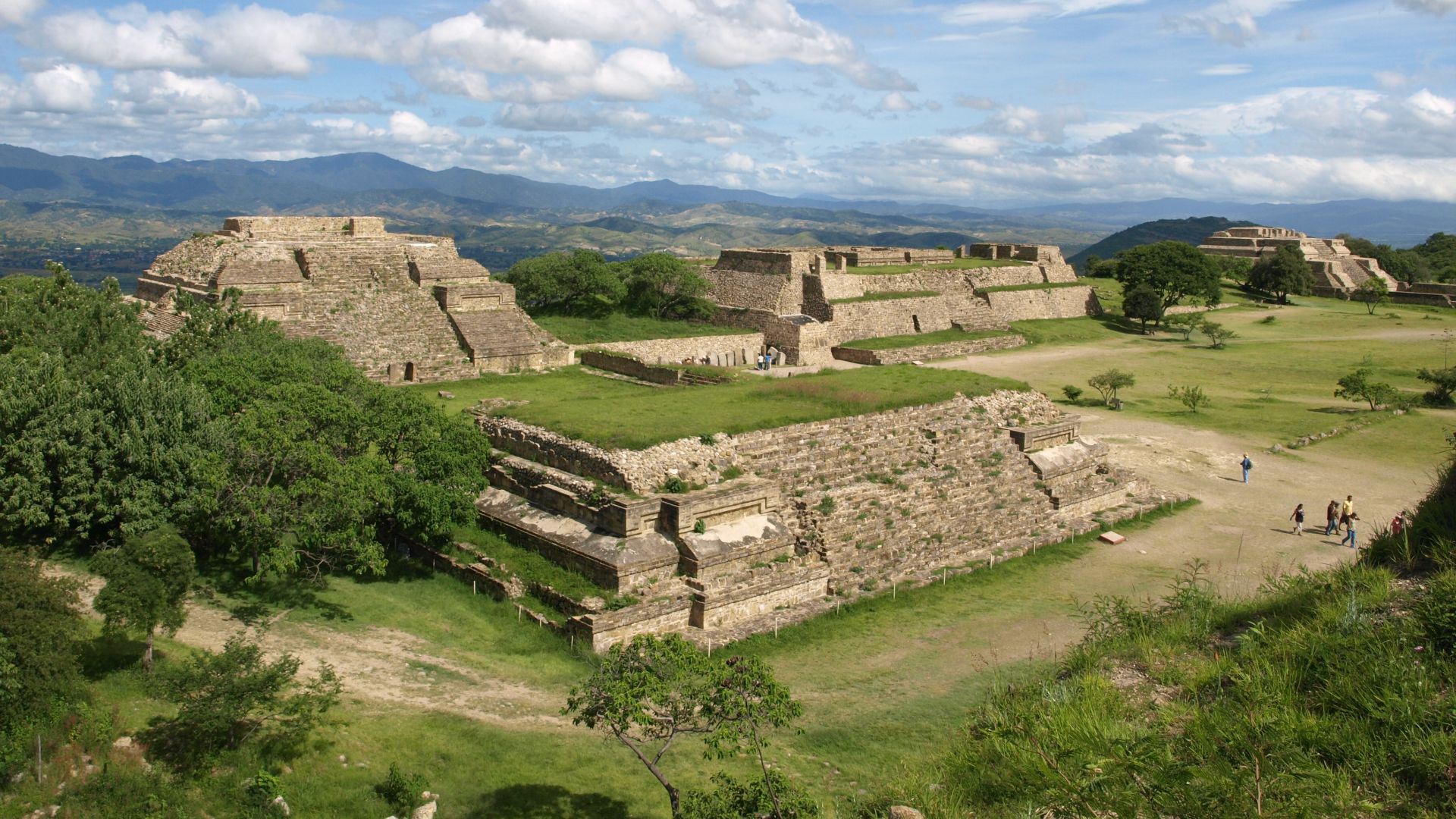 File:Monte Alban, Oaxaca. Agosto 2009.JPG