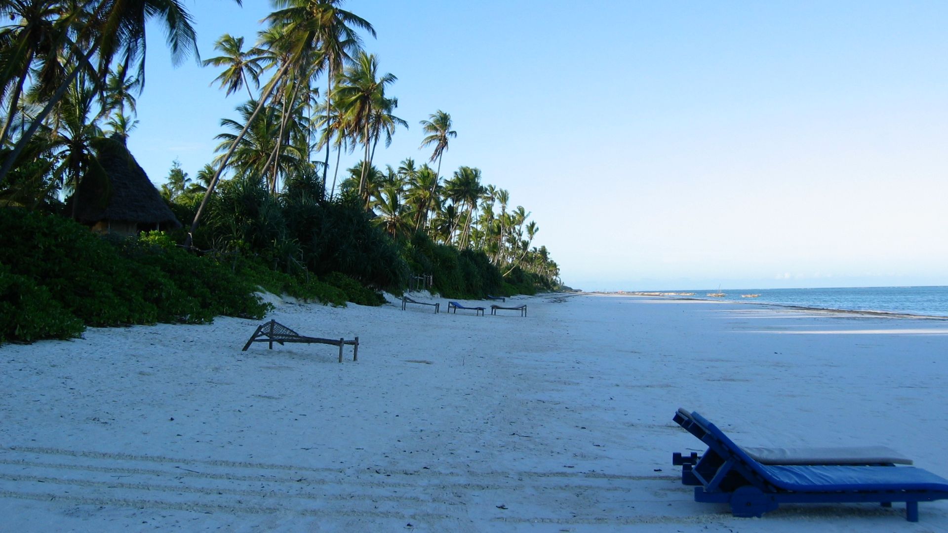 File:Zanzibar east coast pristine beach.JPG