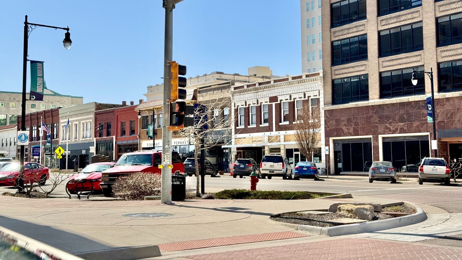 File:Kansas Avenue, Topeka, KS.jpg