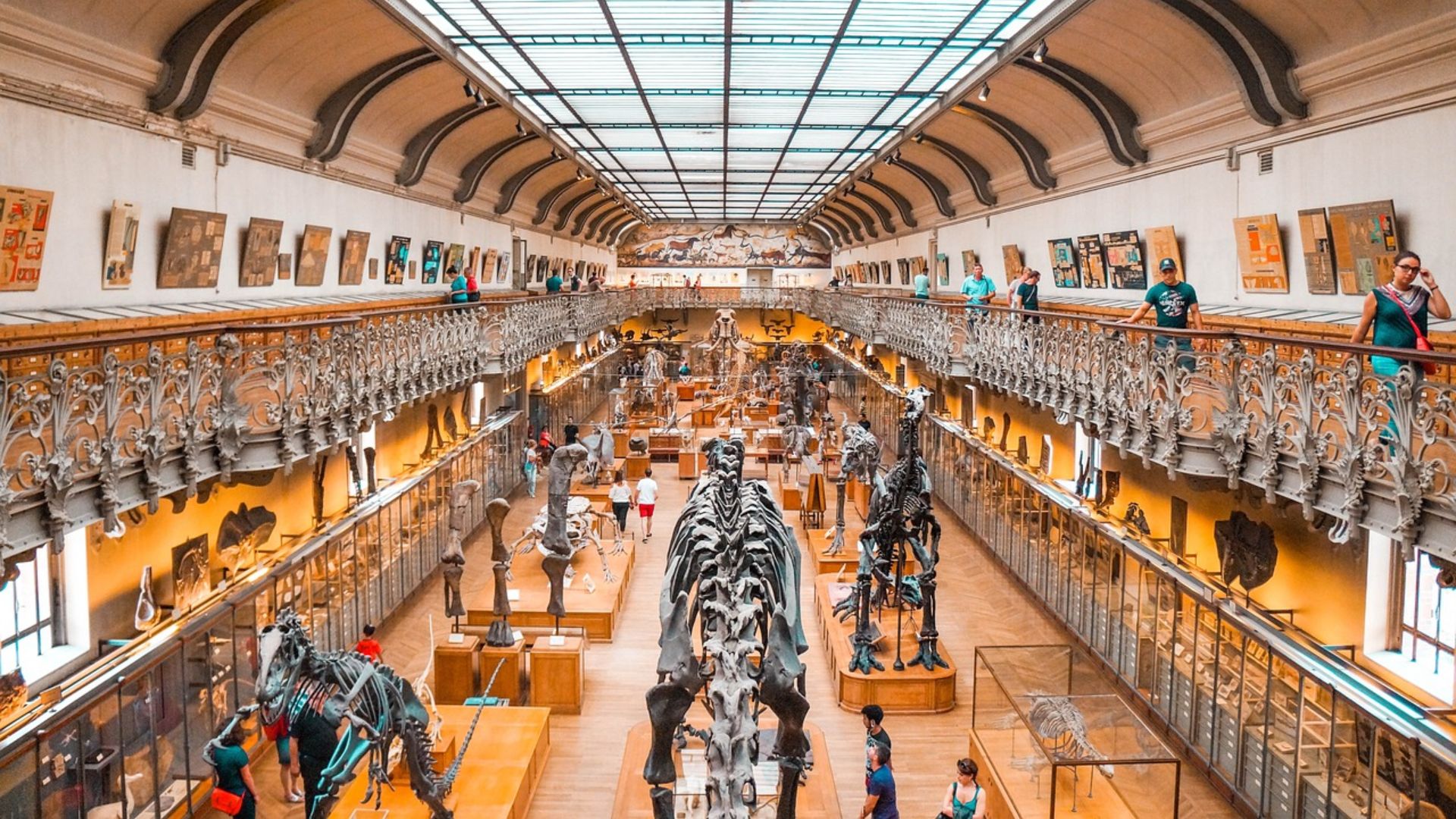 adventurous_blondine