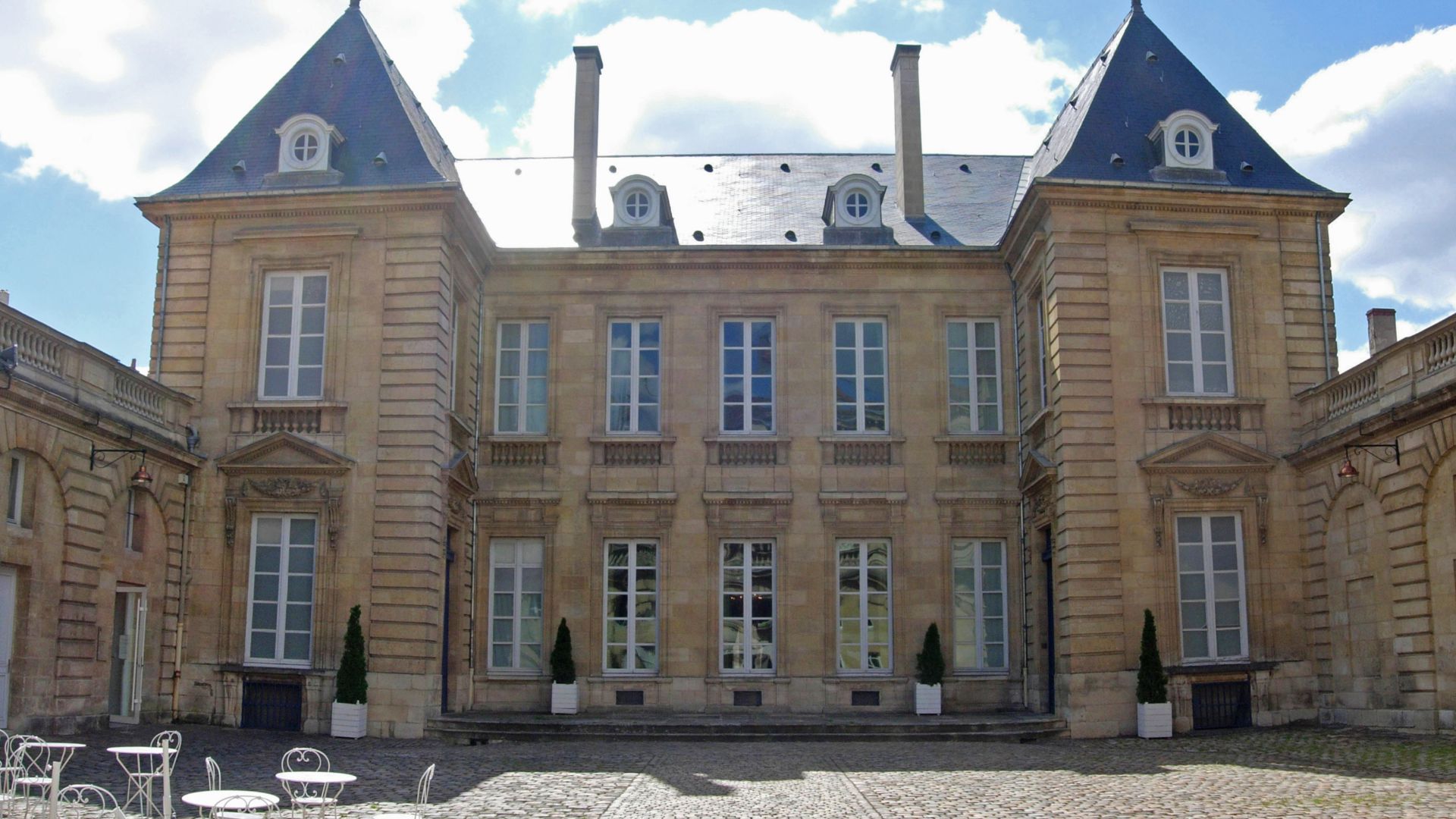 File:Musée des arts décoratifs de Bordeaux.jpg