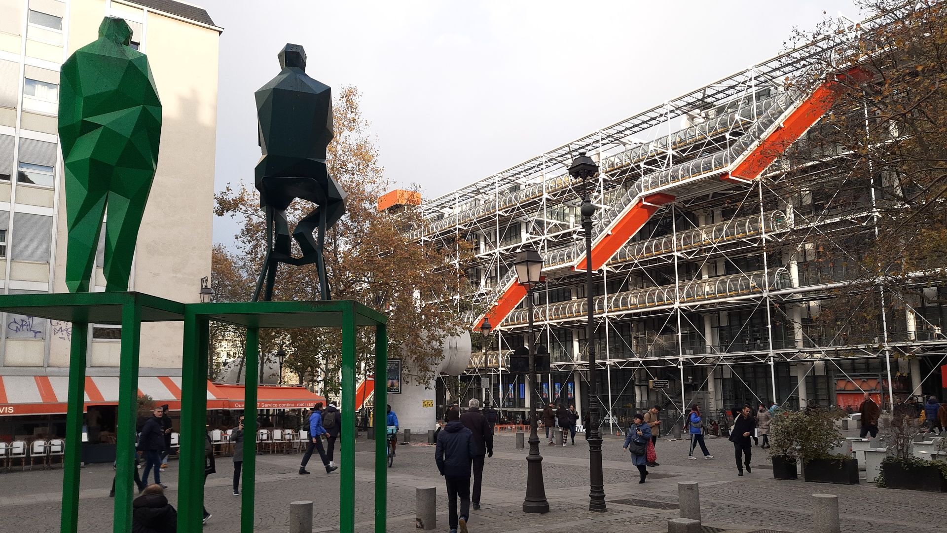 File:Centre Pompidou, facade, Paris.jpg