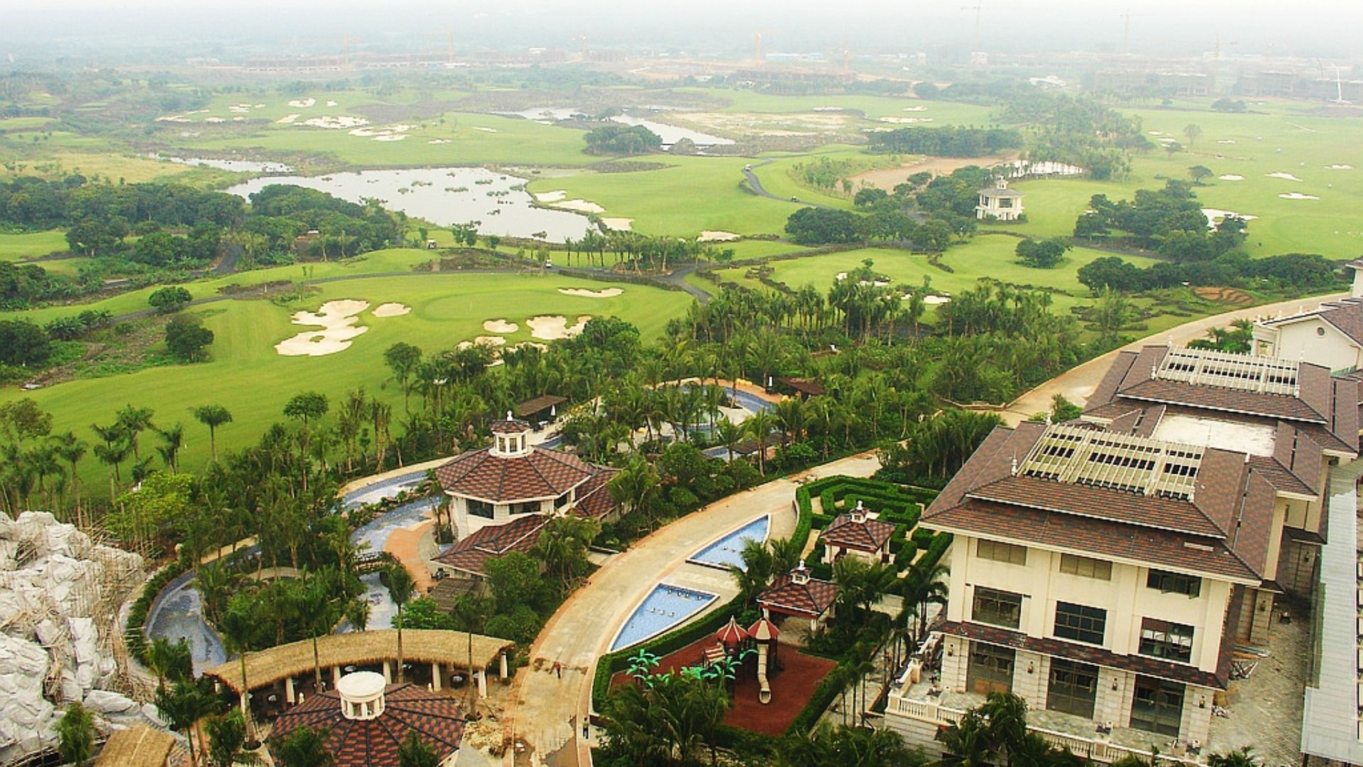 File:Mission Hills Haikou.jpg