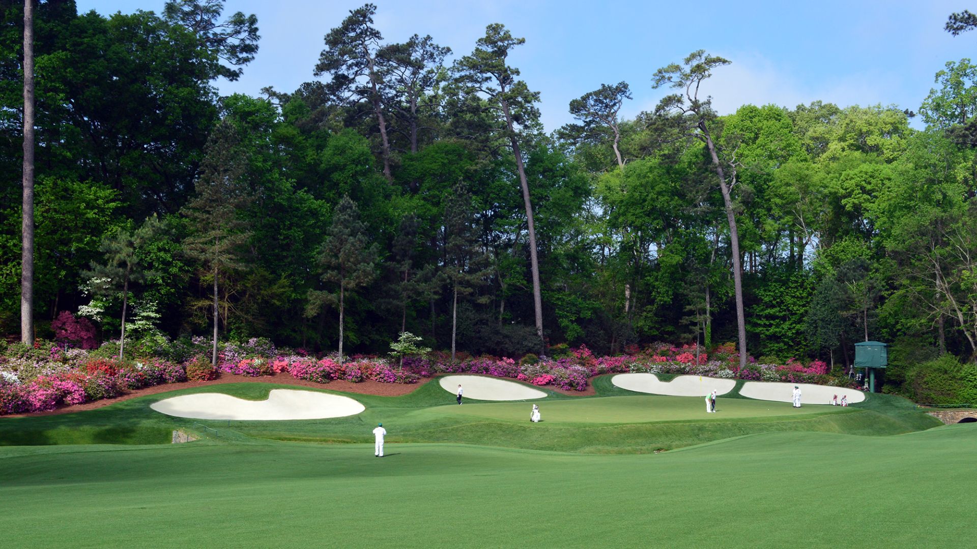 File:Hole 13 - Azalea (17257609891).jpg