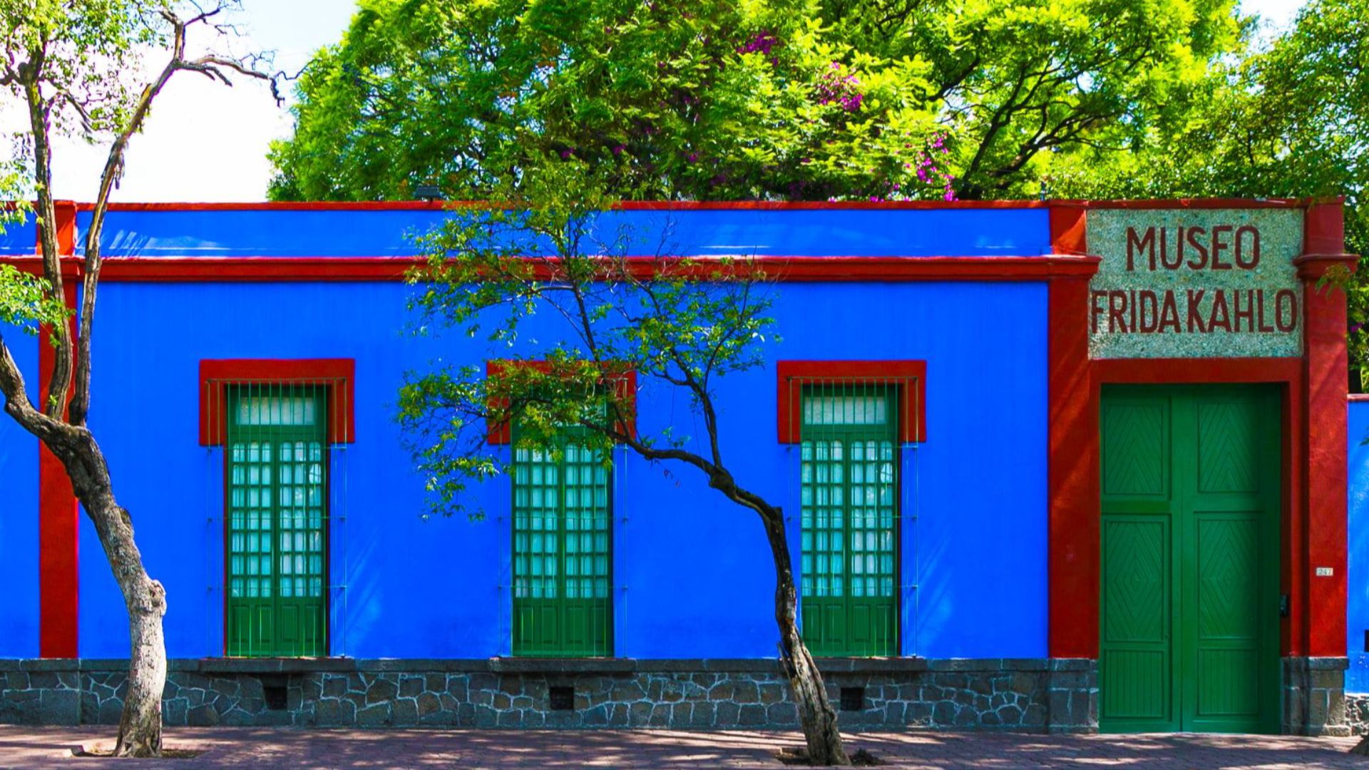 File:Fachada Museo Frida Kahlo.jpg