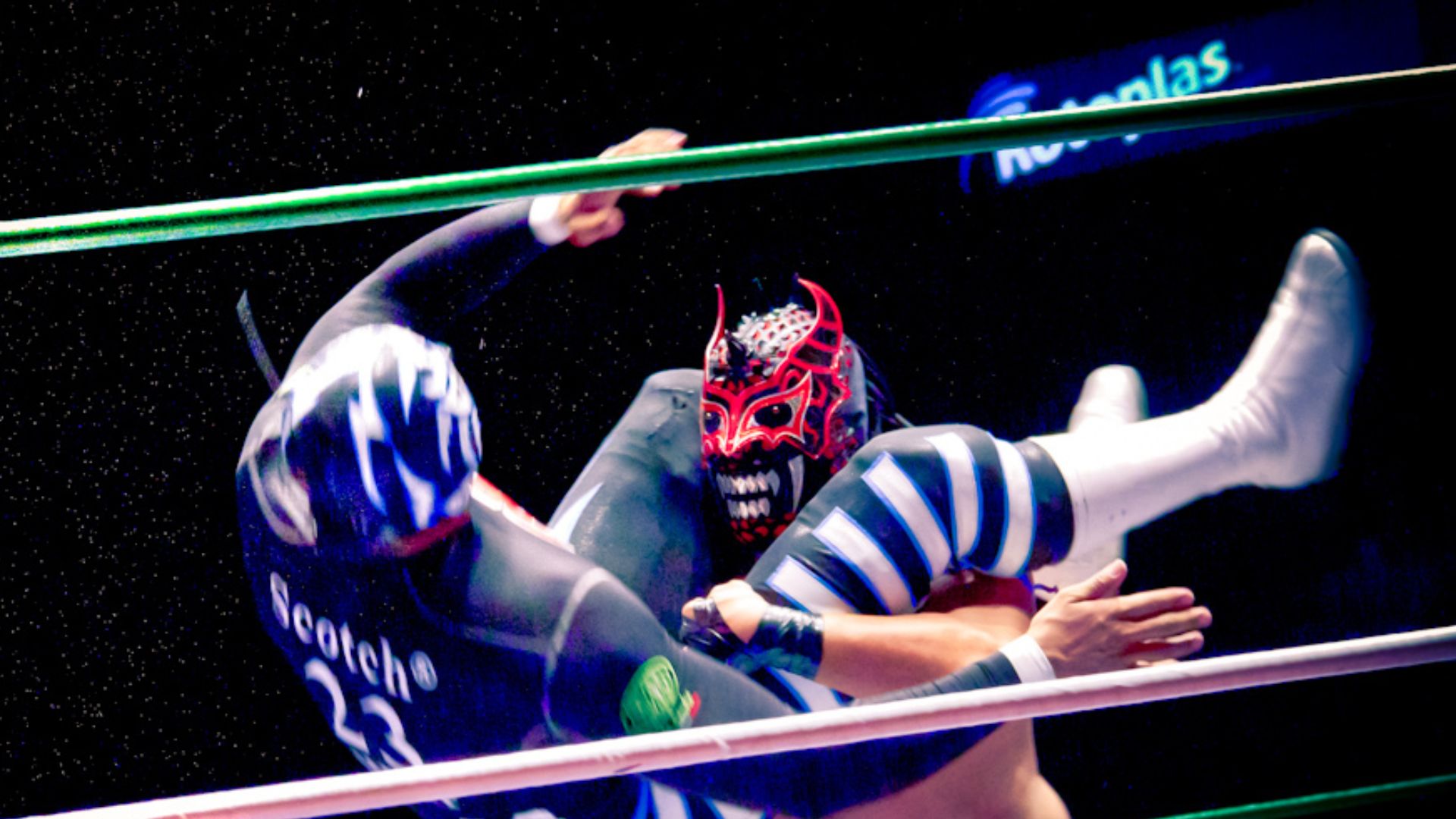 File:Lucha libre — Arena México por Carlos Adampol 001.jpg