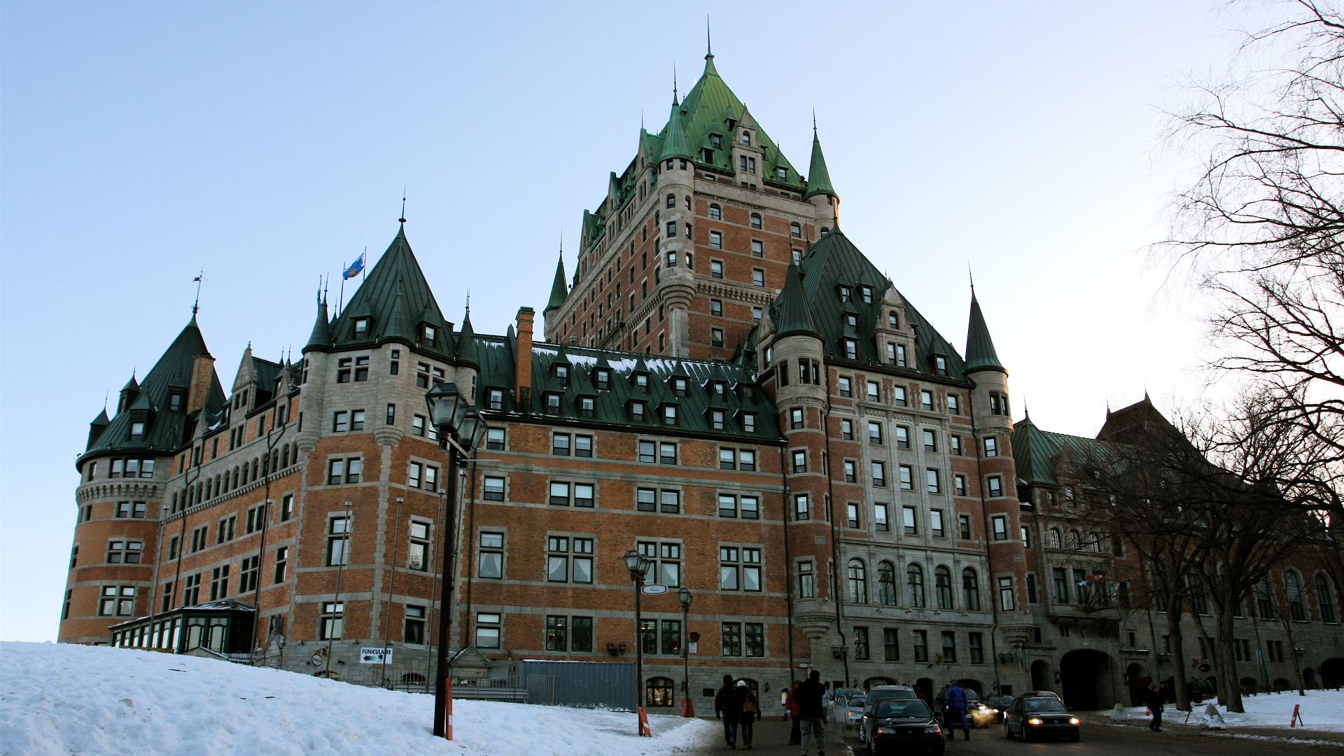 File:Château Frontenac Hotel - Vieux Québec (3242976690).jpg