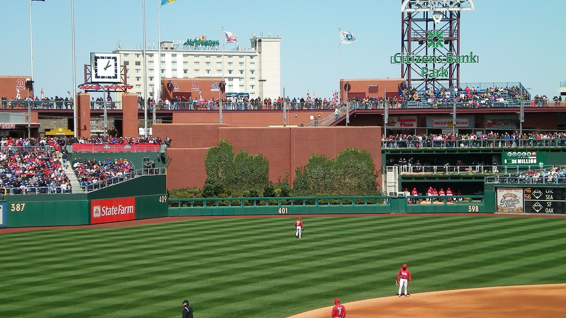 File:Center Field at Citizens Bank Park (2372061626).jpg