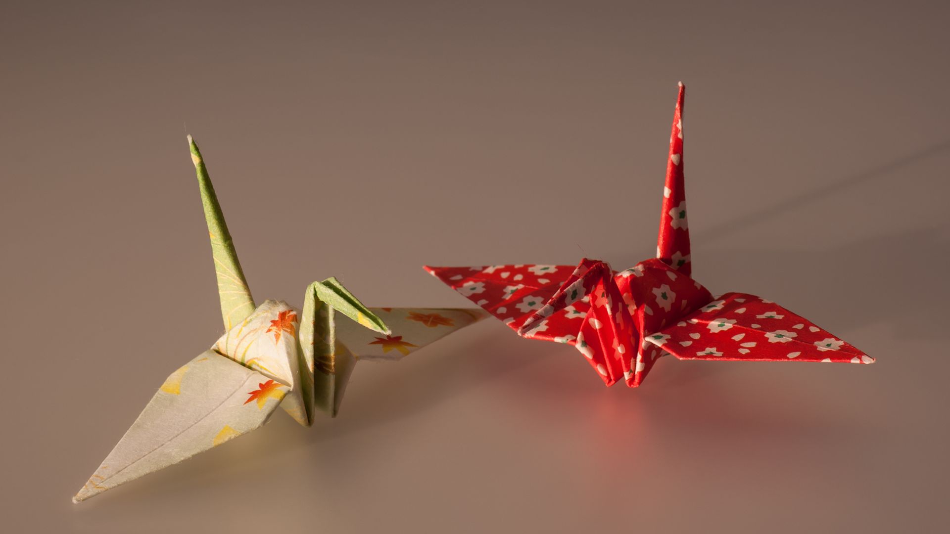 File:Cranes made by Origami paper.jpg