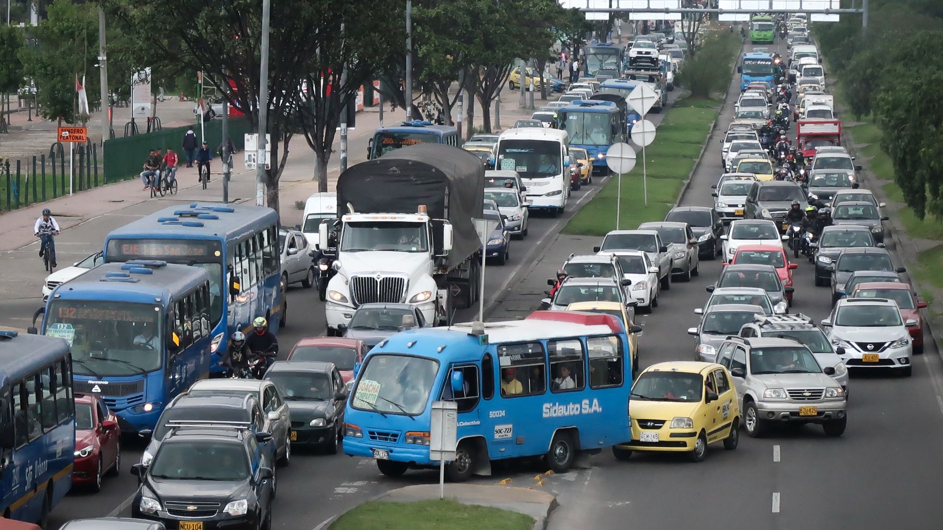 File:Bogota Traffic Jam.JPG