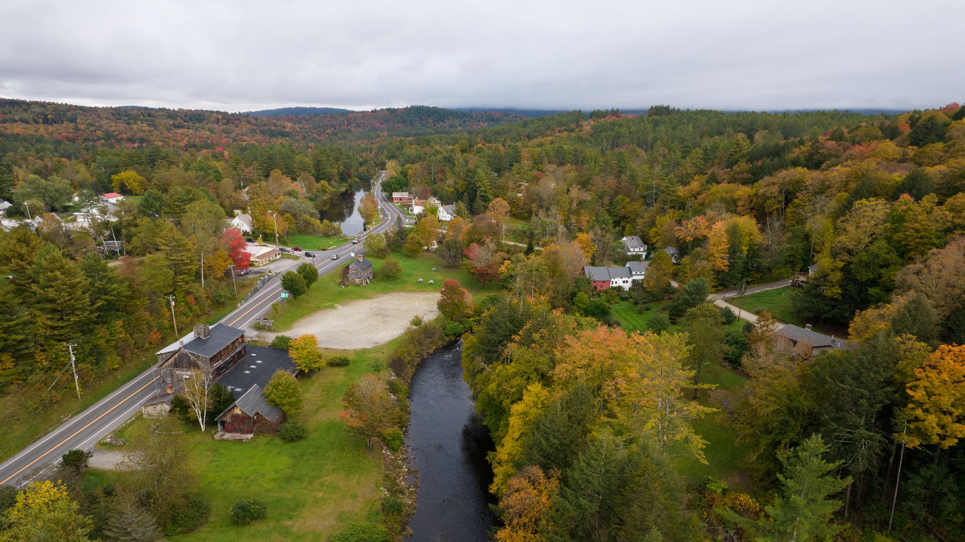 File:Londonderry Vermont October 2021 005.jpg