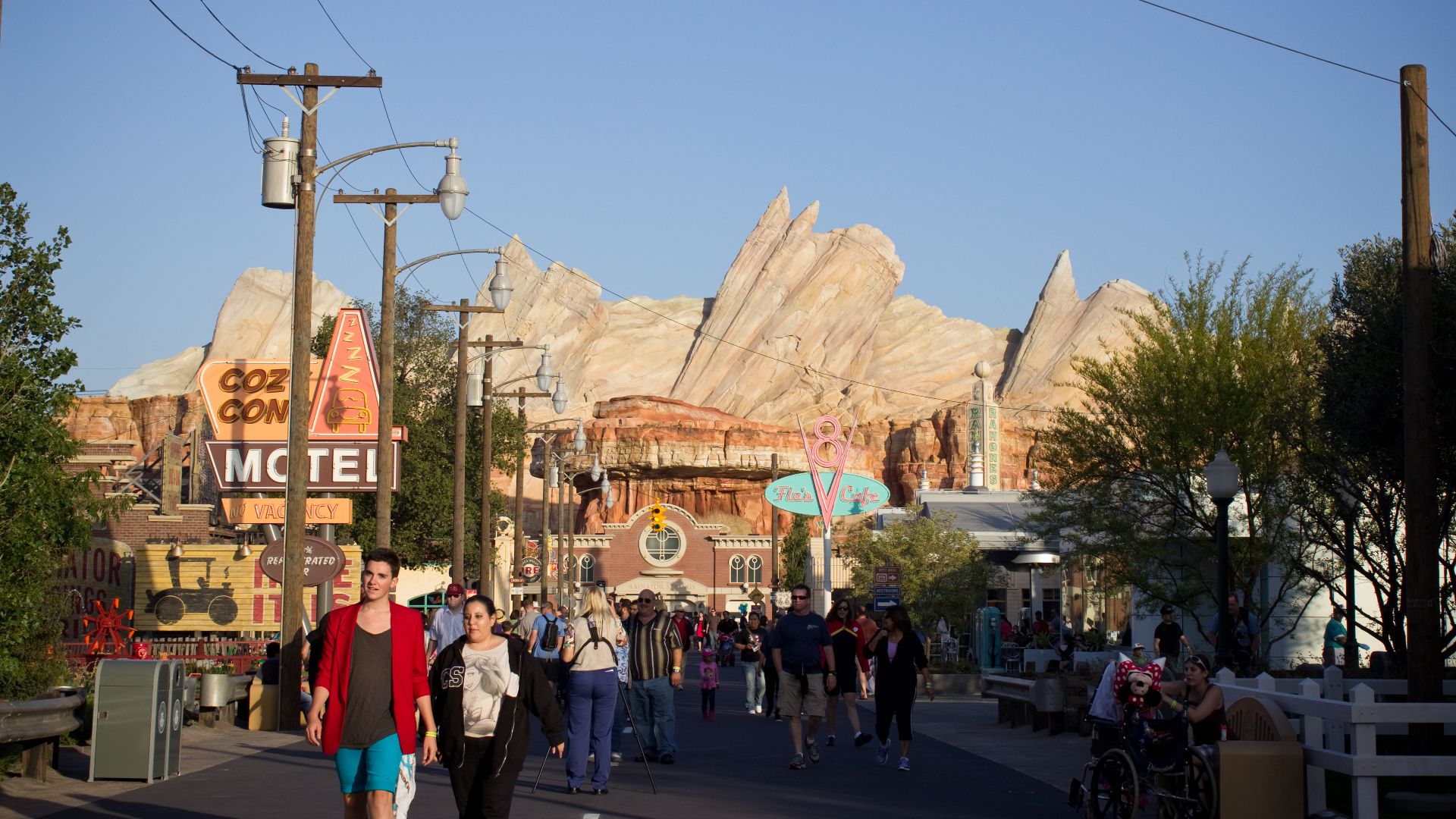 File:Radiator Springs Route 66.jpg