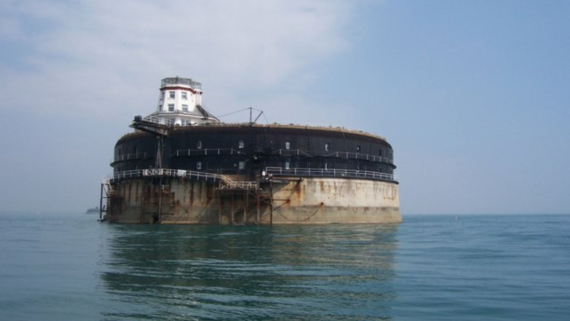 File:No Mans Land Fort Geograph 1263735 87977ef9.jpg