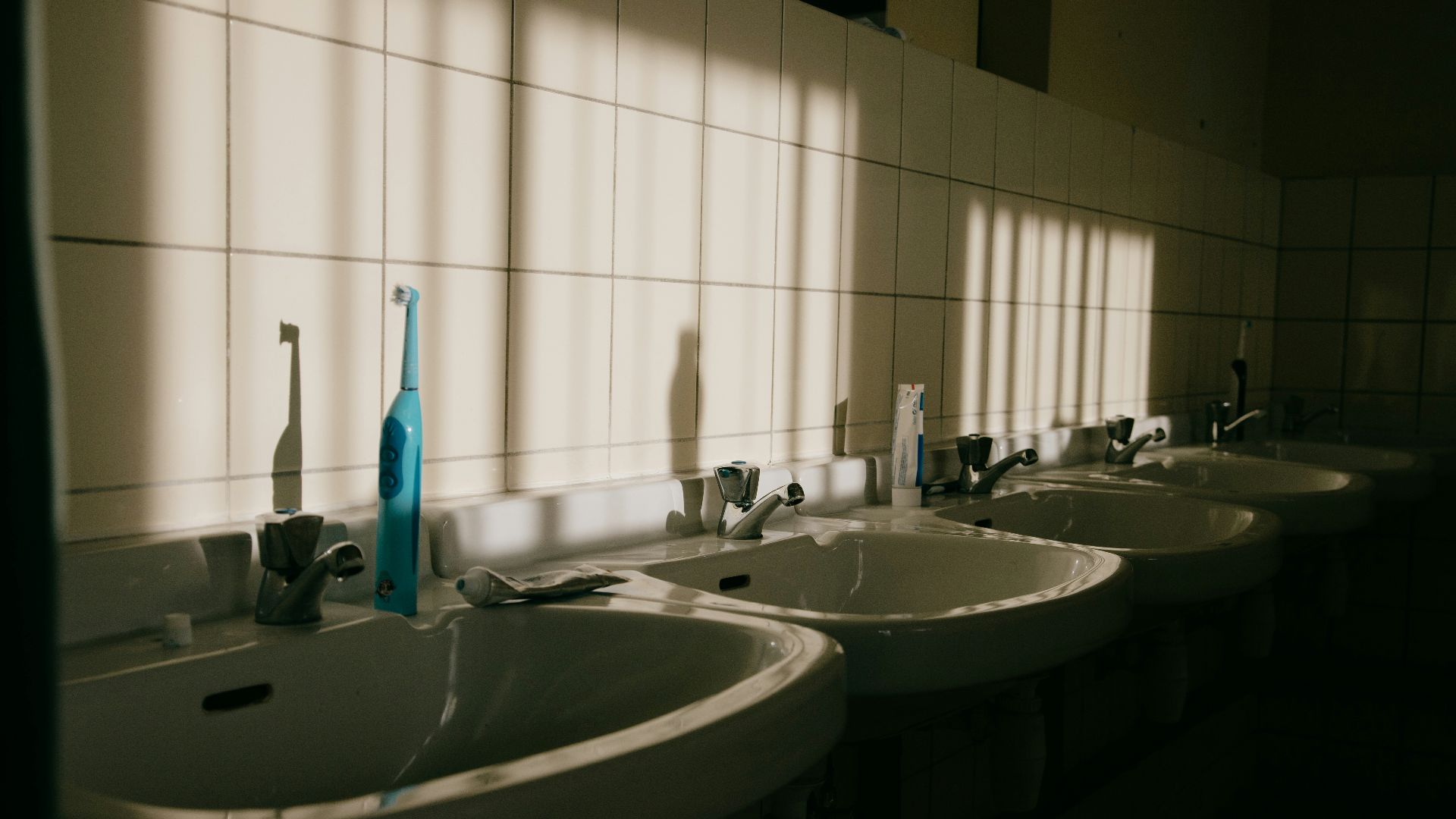 a large tub next to a sink