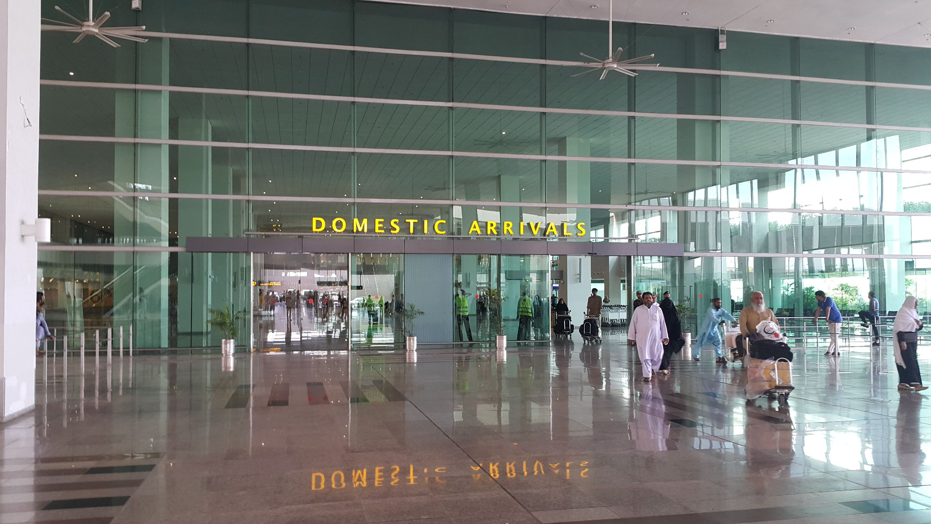 File:Islamabad International Airport Domestic Departures.jpg