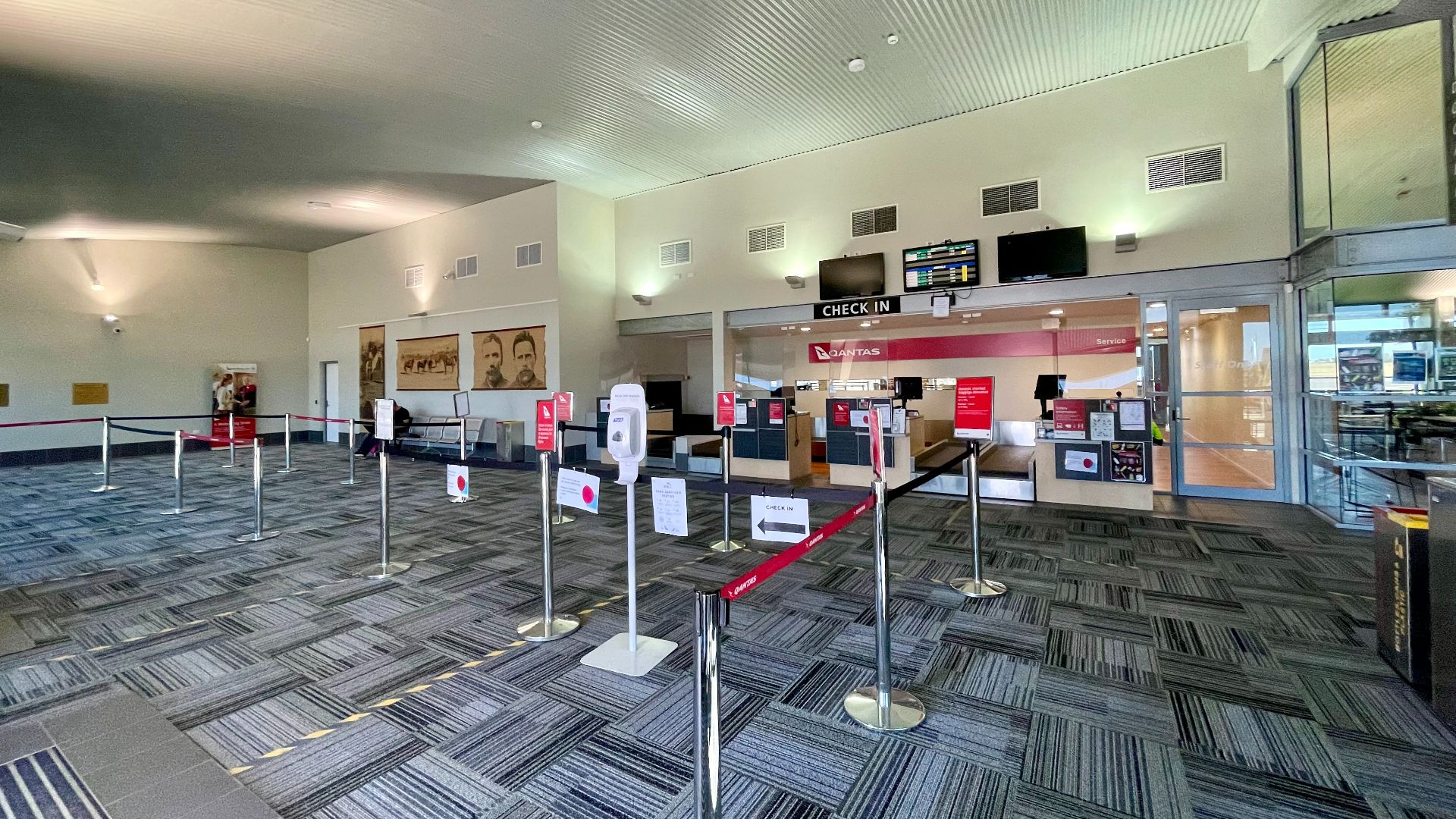 File:Check in, Roma Airport, Queensland, 2021.jpg