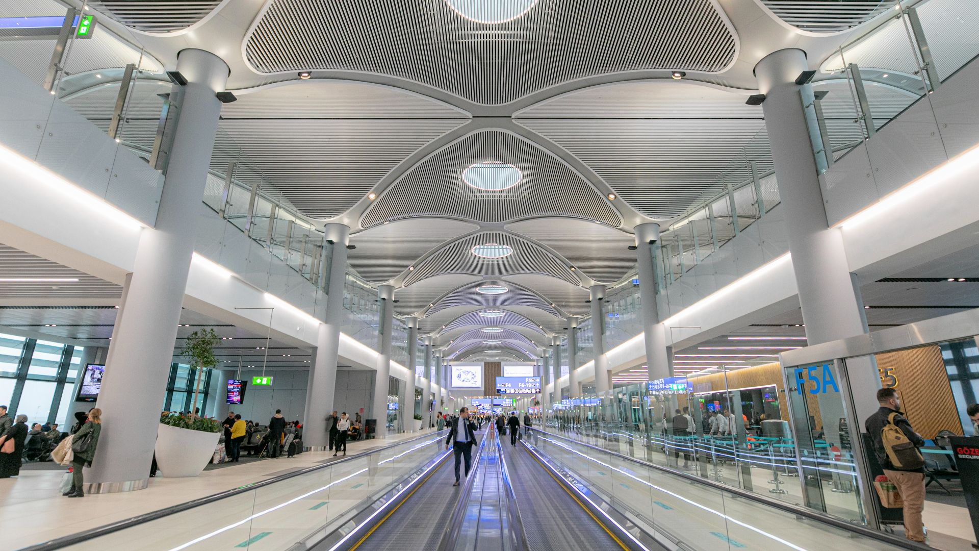 File:İstanbul Havalimanı Airport 2019 24.jpg