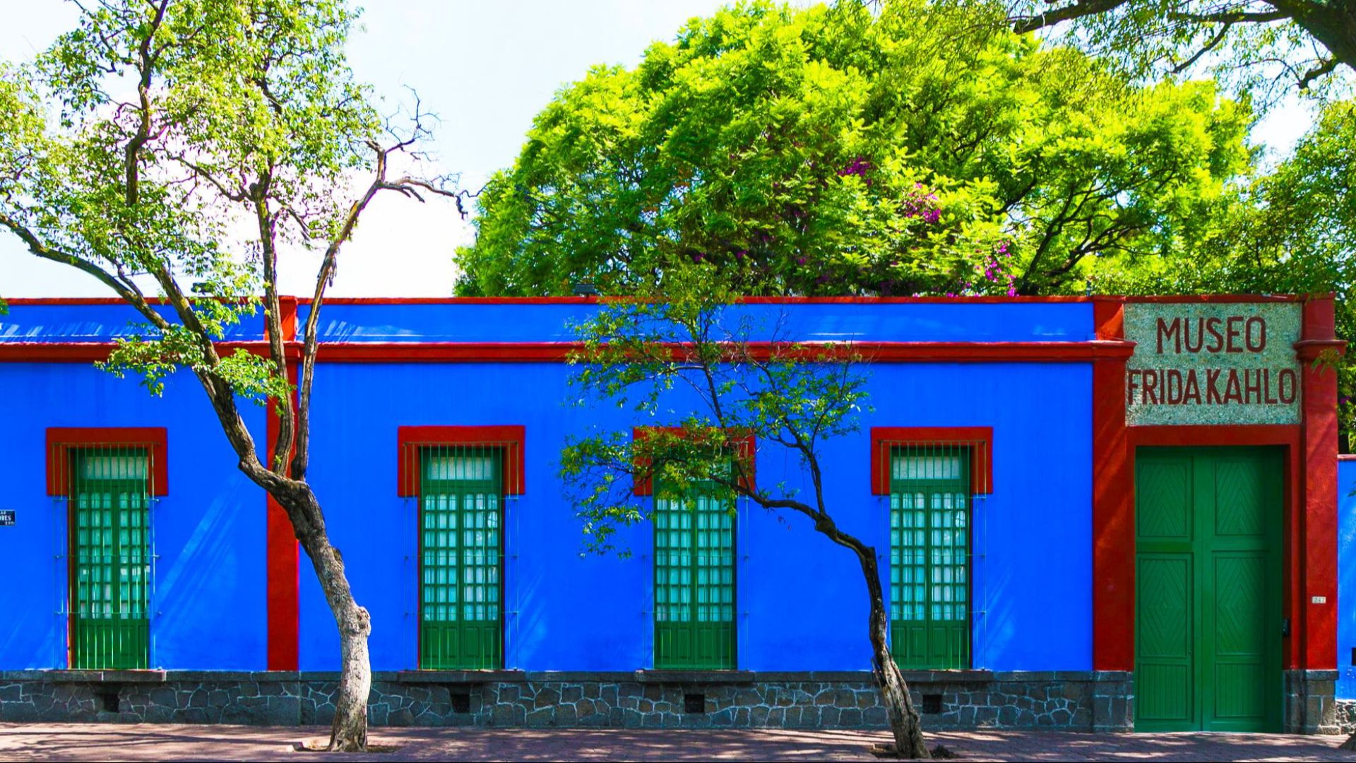 File:Fachada Museo Frida Kahlo.jpg