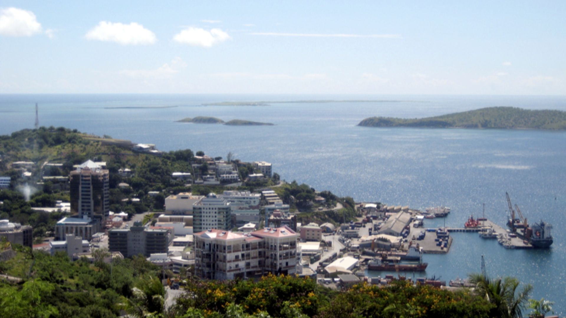 File:Port Moresby Town2 Mschlauch.jpg