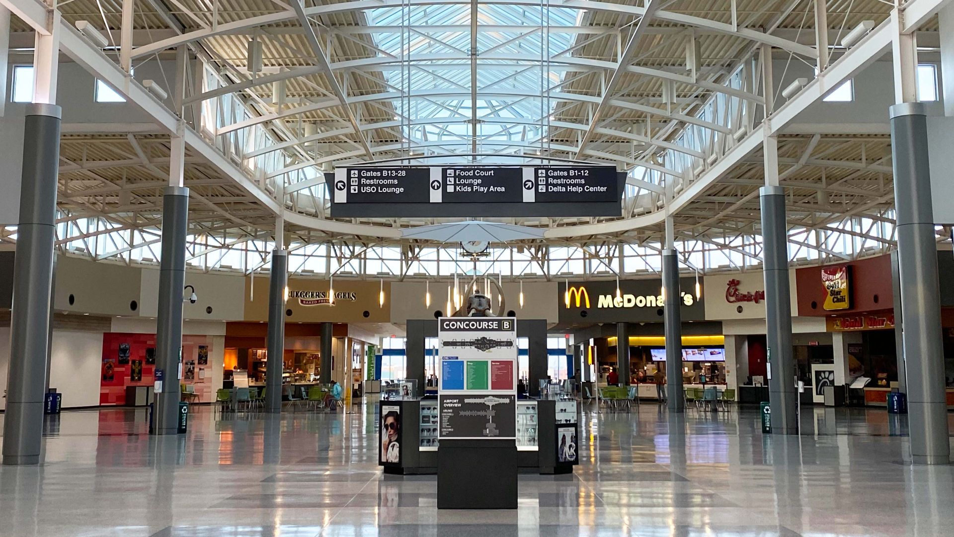 File:CVG Concourse B.jpg