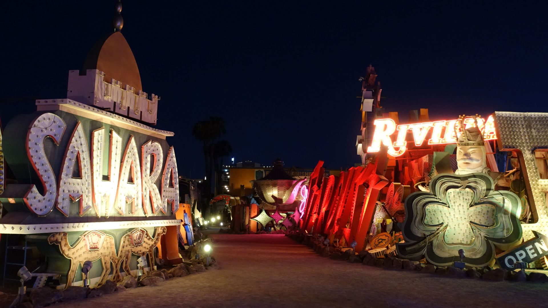 File:The Neon Museum (35559941252).jpg